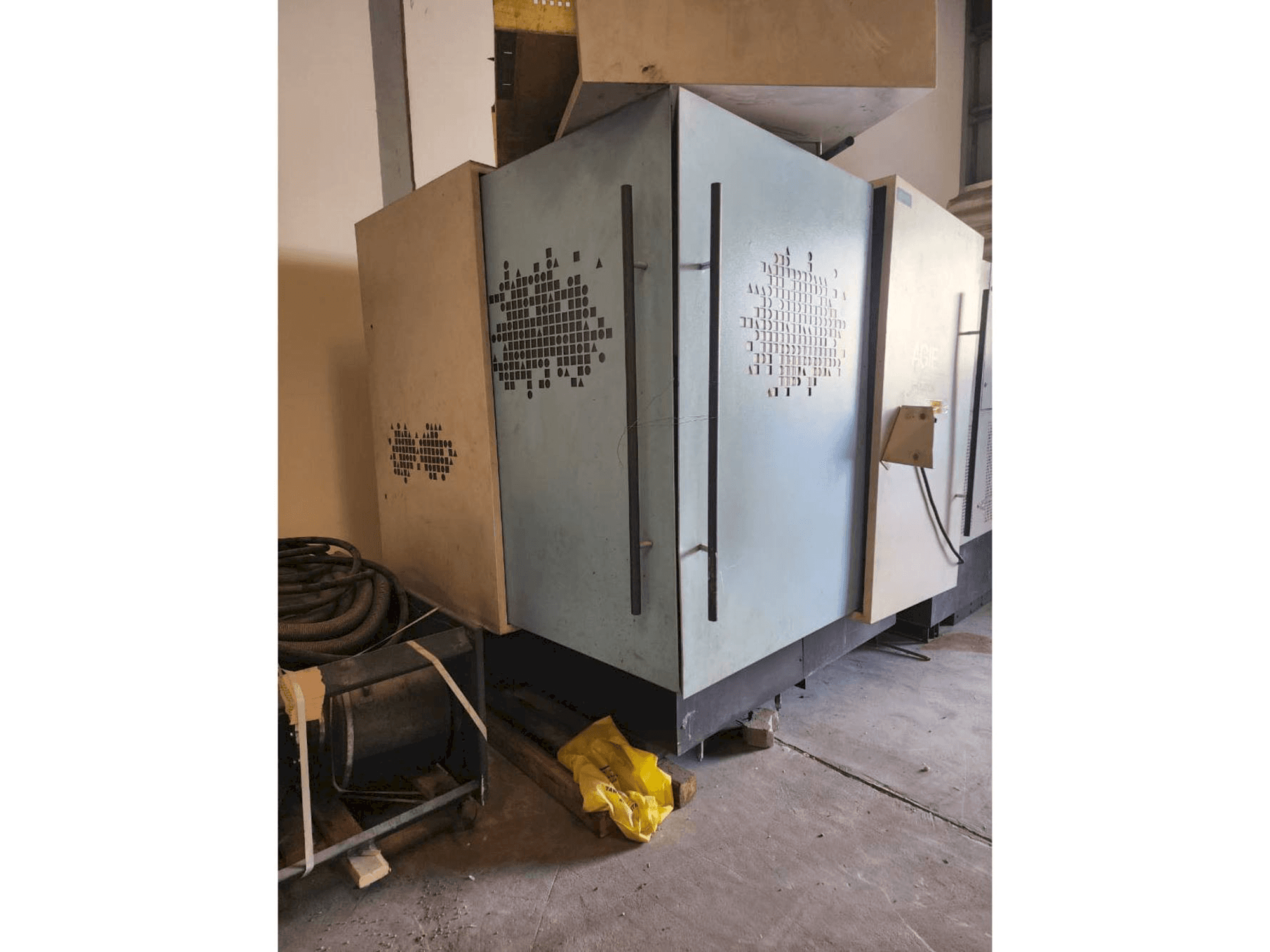 Frontansicht der AGIE Challenge 2 Maschine