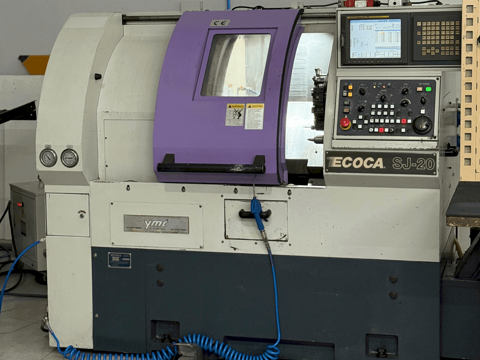 Frontansicht der ECOCA SJ-20 Maschine