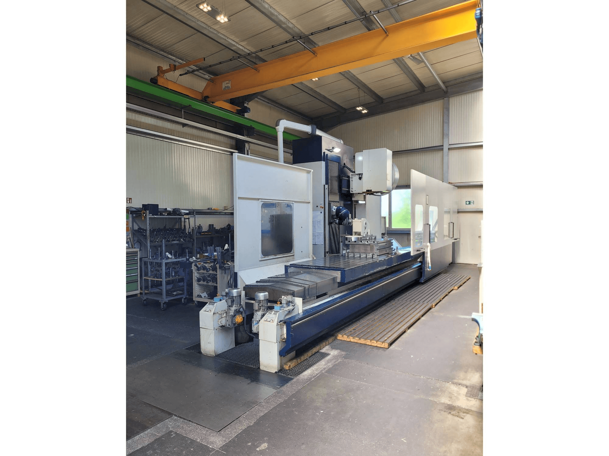 Frontansicht der Soraluce T35 Maschine