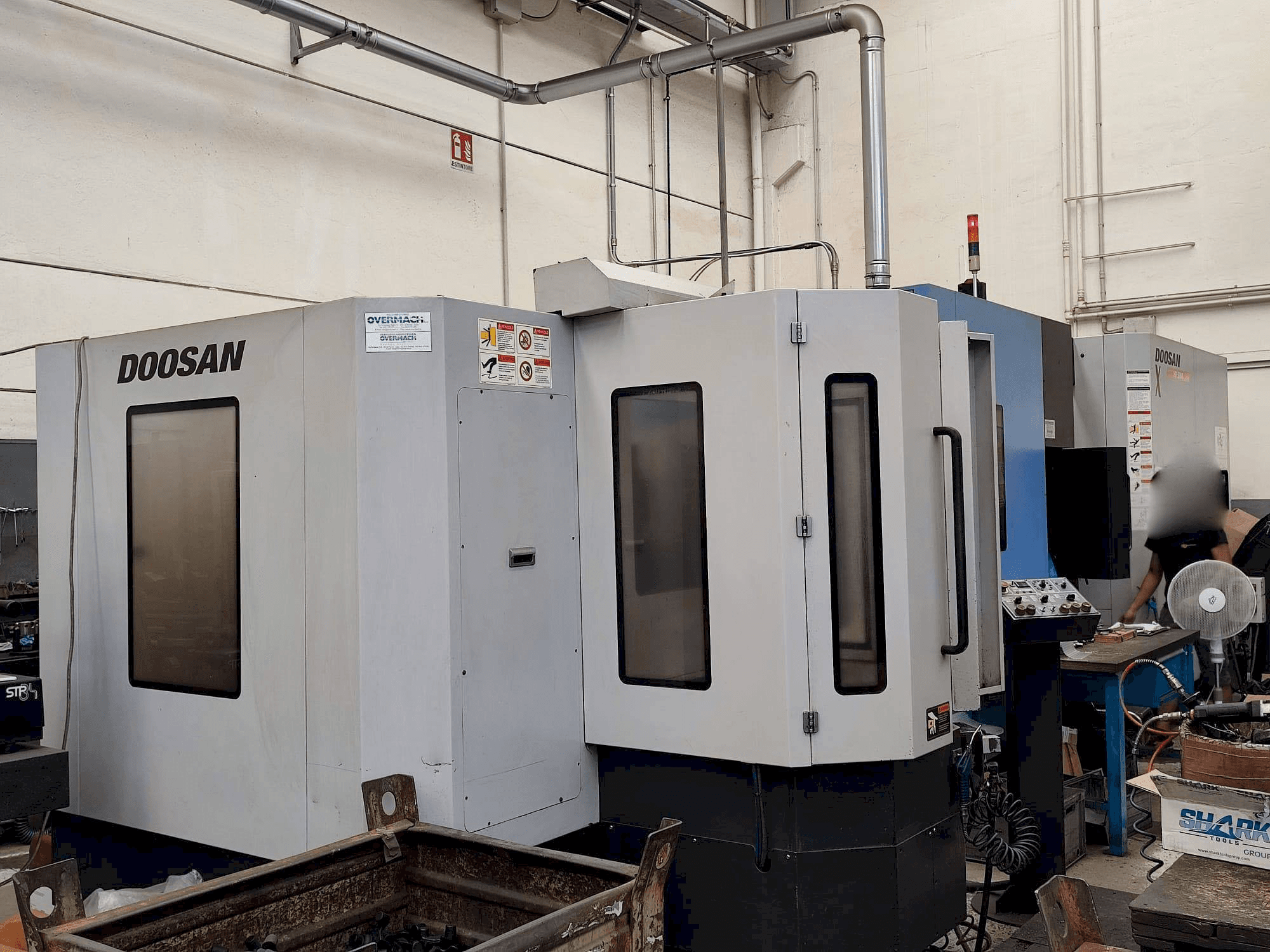 Frontansicht der DOOSAN HP 5100 Maschine