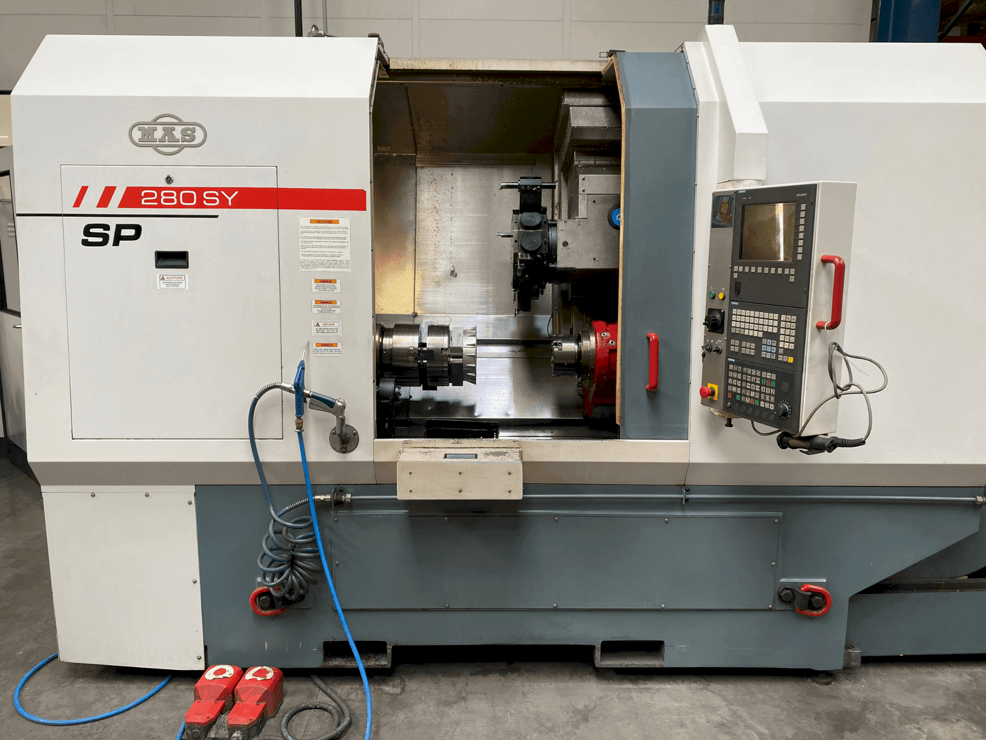 Frontansicht der MAS SP280 SY Maschine