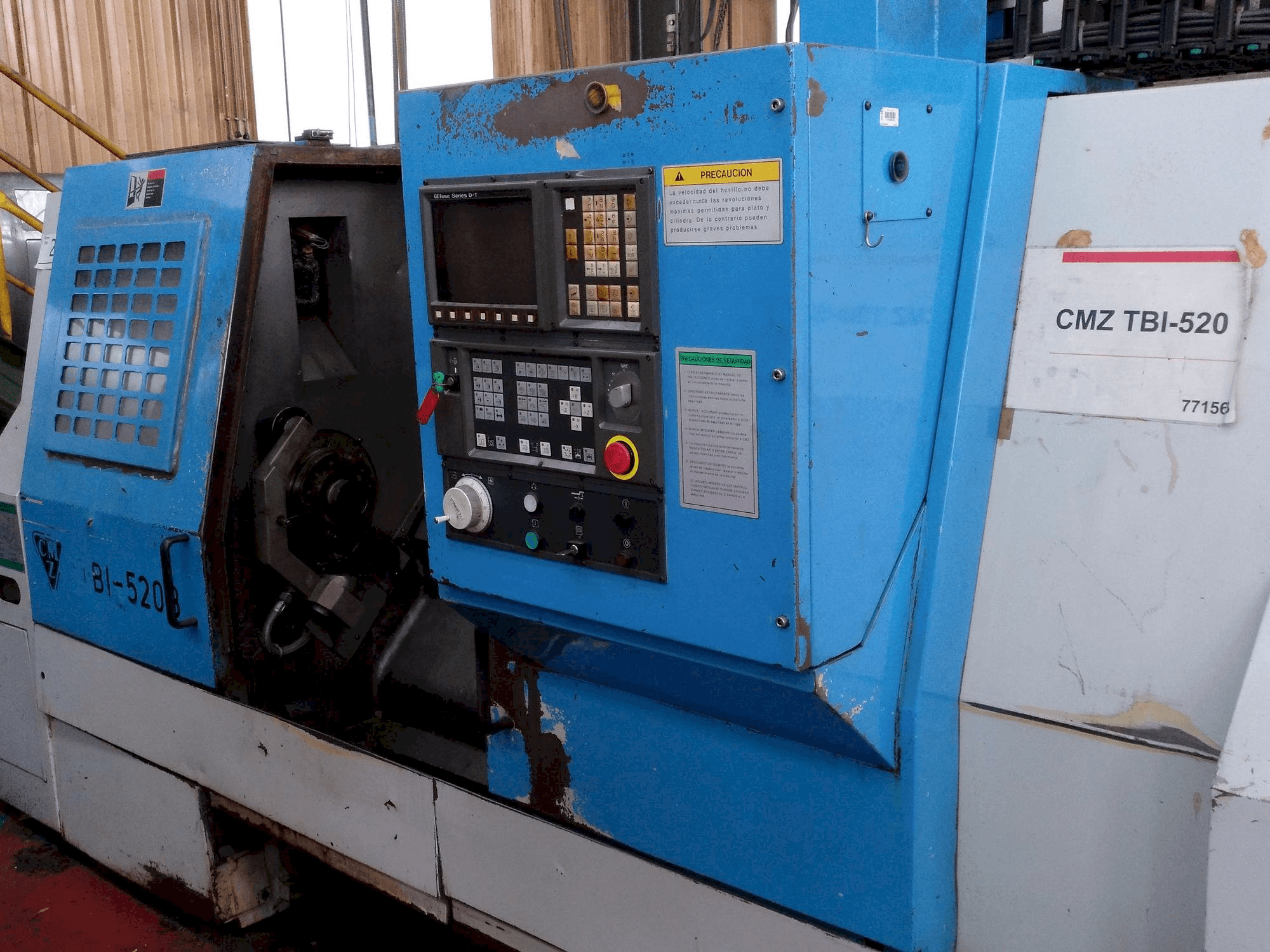 Frontansicht der CMZ TBI 520 Maschine