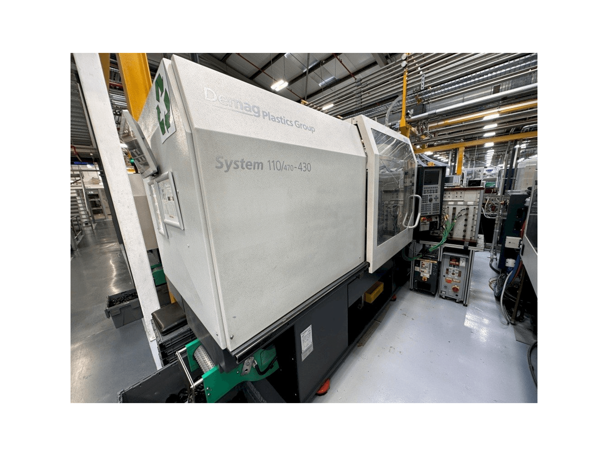 Frontansicht der DEMAG System 110/470-430 Maschine