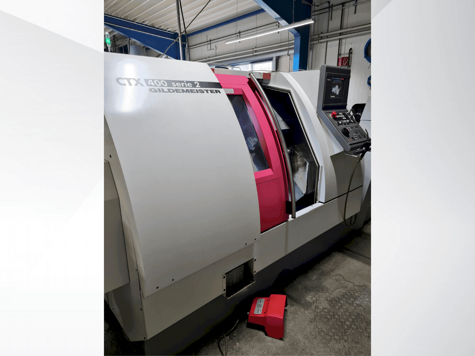 Frontansicht der Gildemeister CTX 400 S2 Maschine