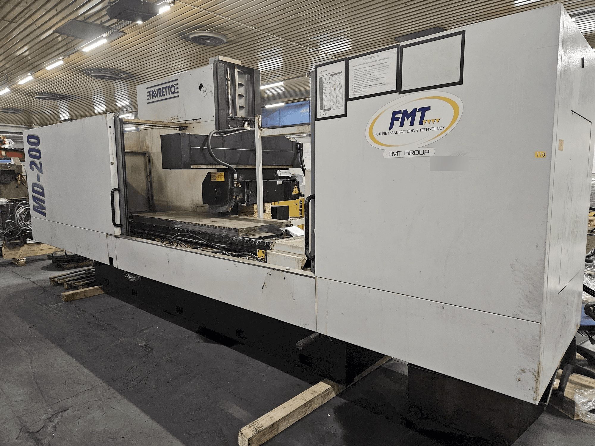 Frontansicht der FAVRETTO MD 200 Maschine