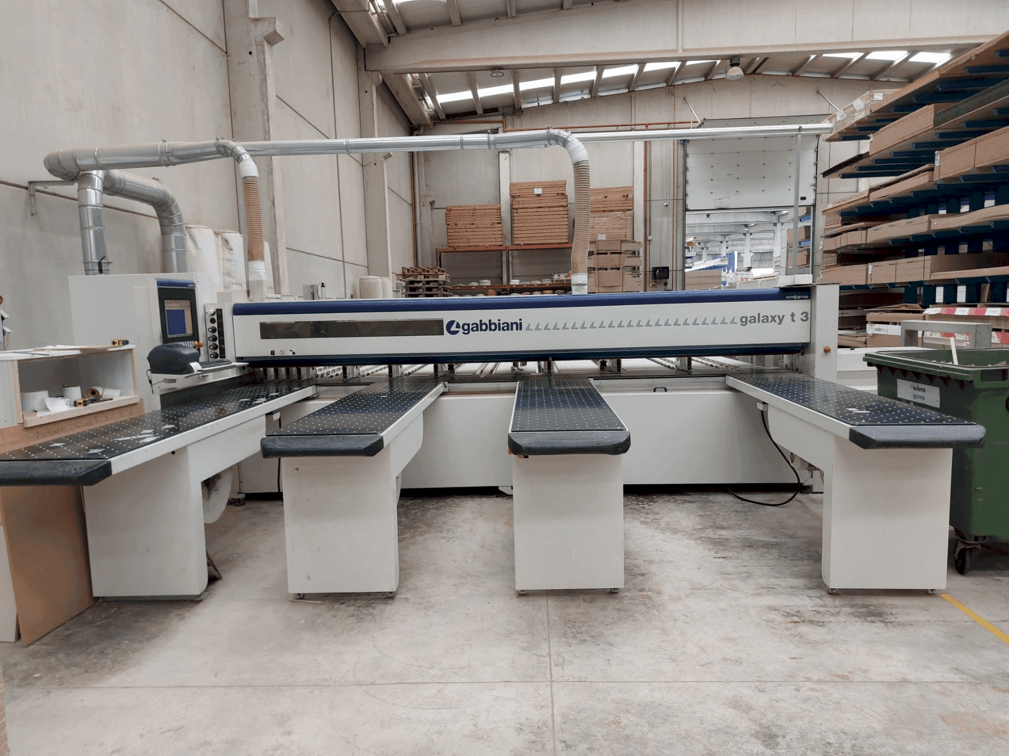 Frontansicht der SCM Gabbiani Galaxy T3 110A Maschine