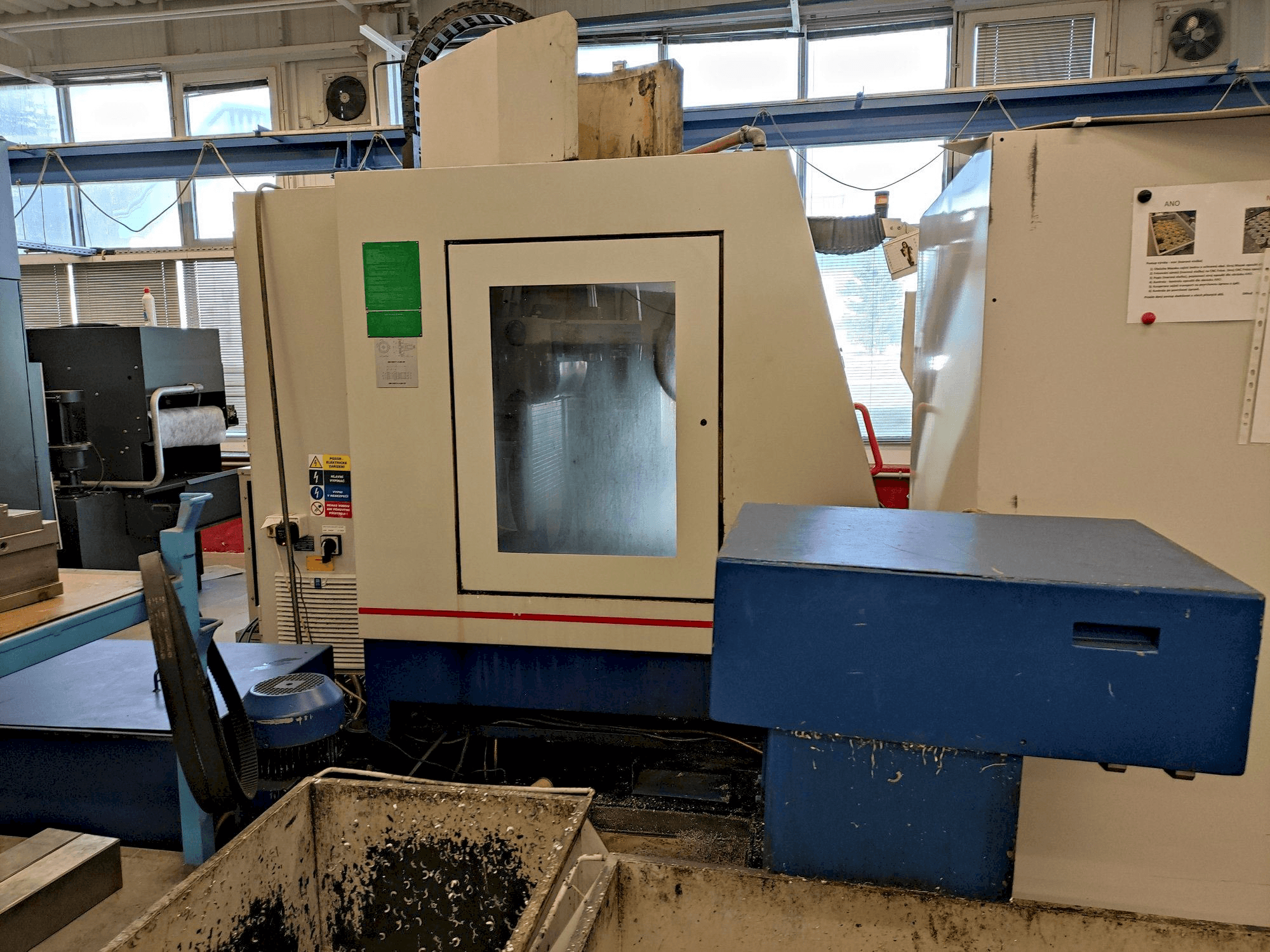 Frontansicht der ZPS MCFV 1260 NT Maschine