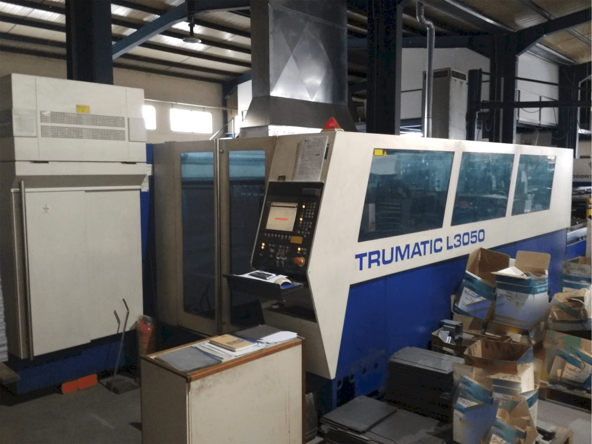 Frontansicht der Trumpf Trumatic L3050 5kw Maschine