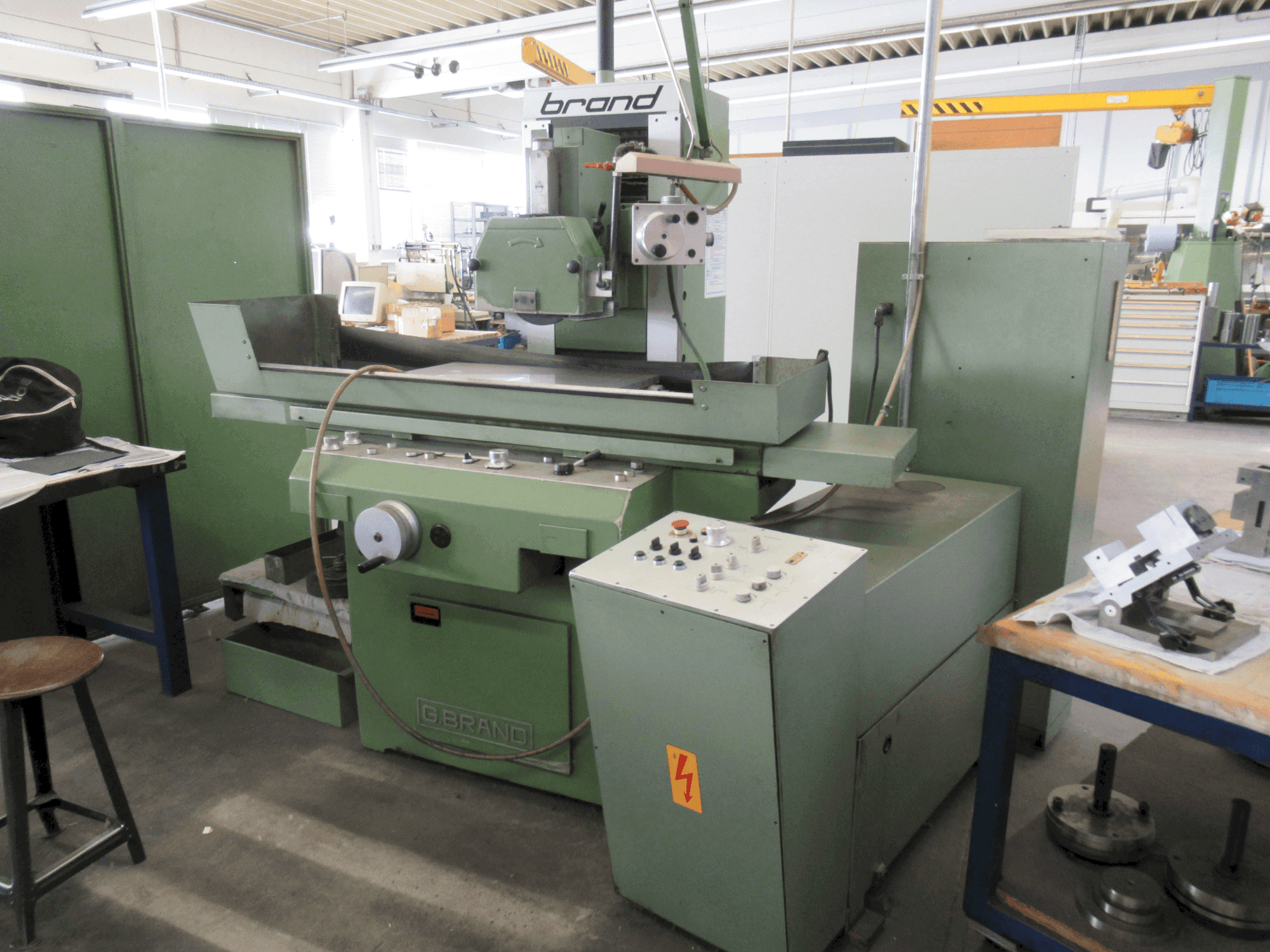 Frontansicht der BRANDT FS 735 Maschine