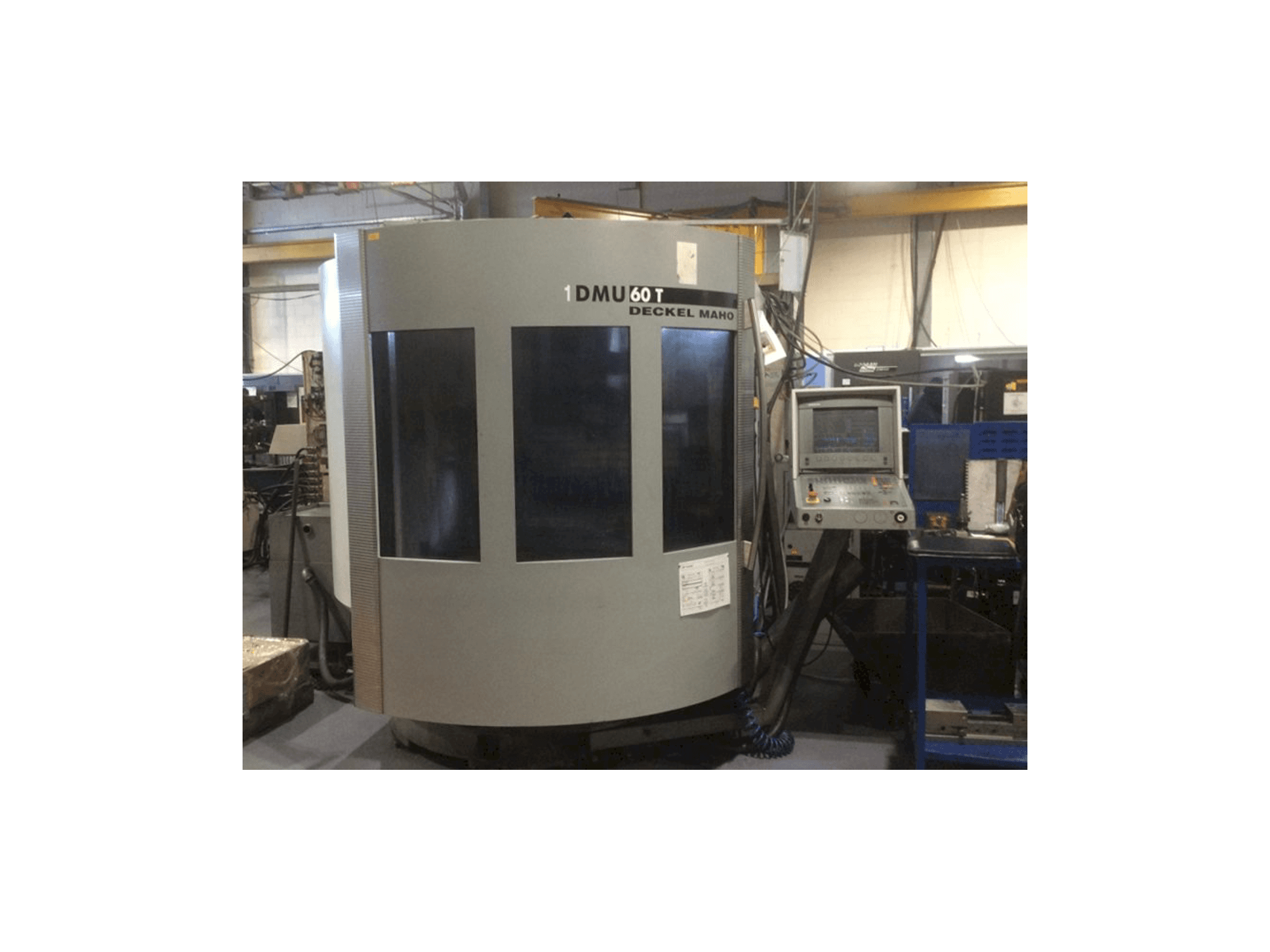 Frontansicht der DECKEL MAHO DMU 60T Maschine