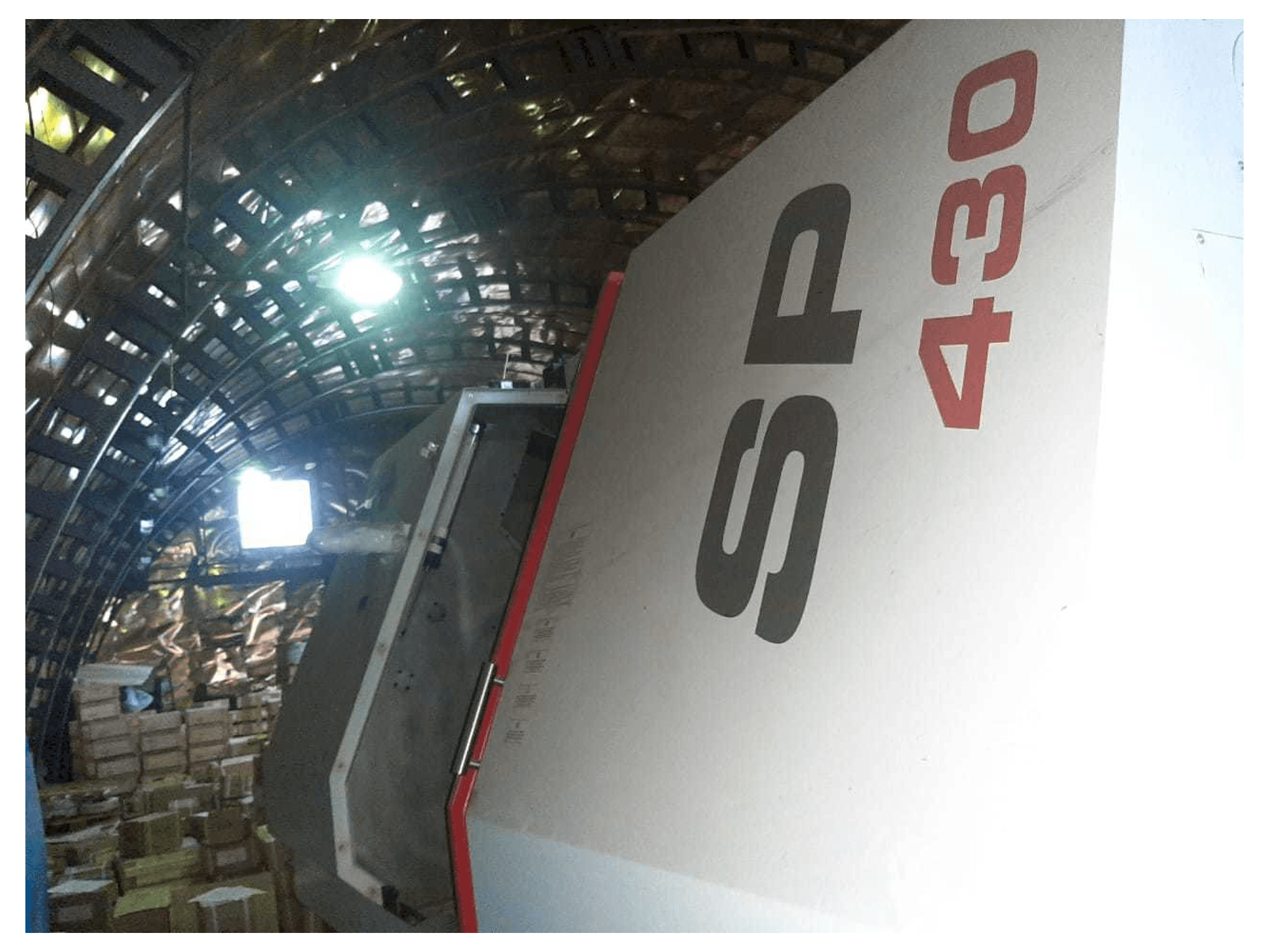 Frontansicht der KOVOSVIT MAS SP 430 Y/L2 Maschine