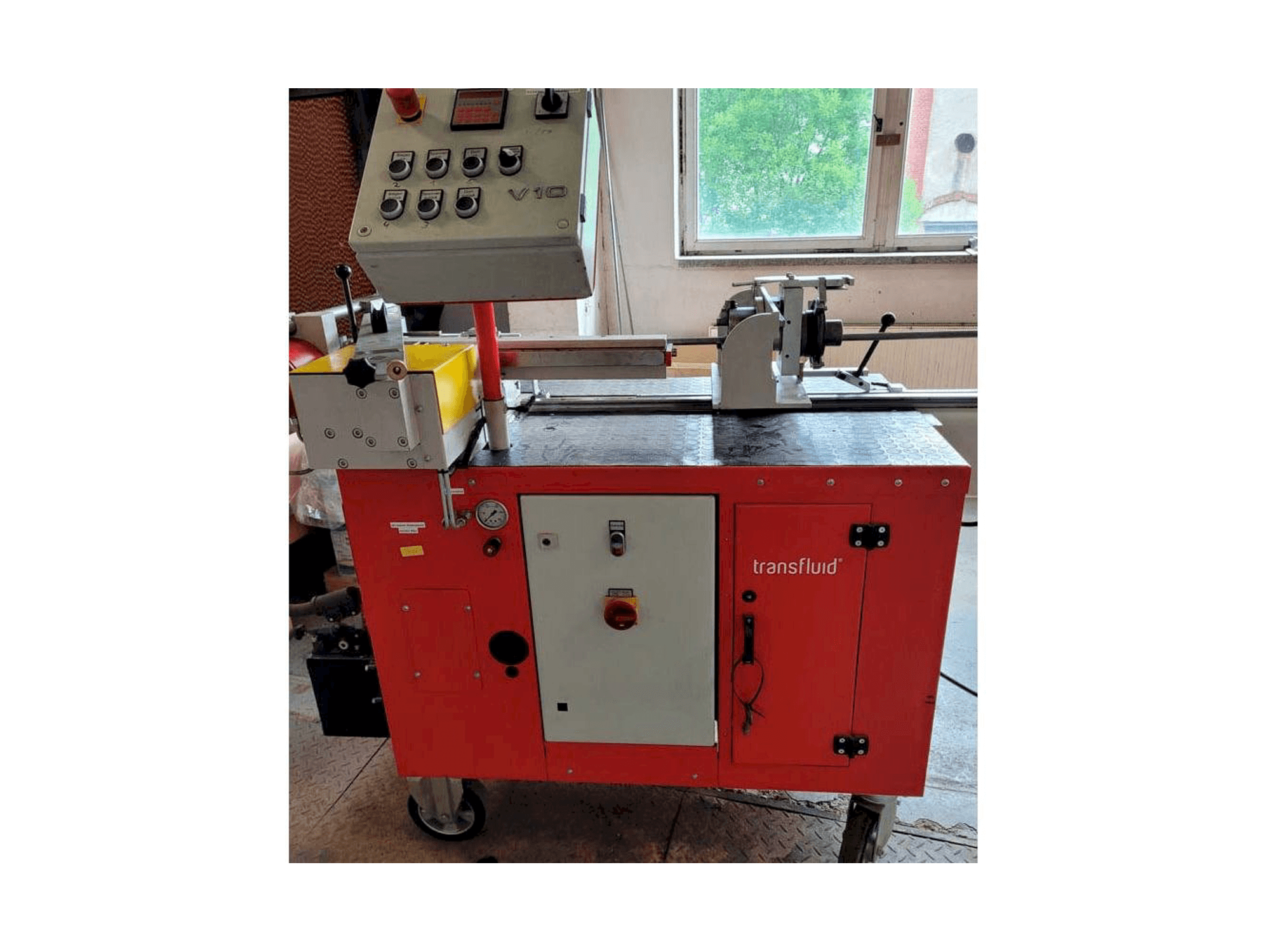 Frontansicht der Transfluid DB 2060-K Maschine