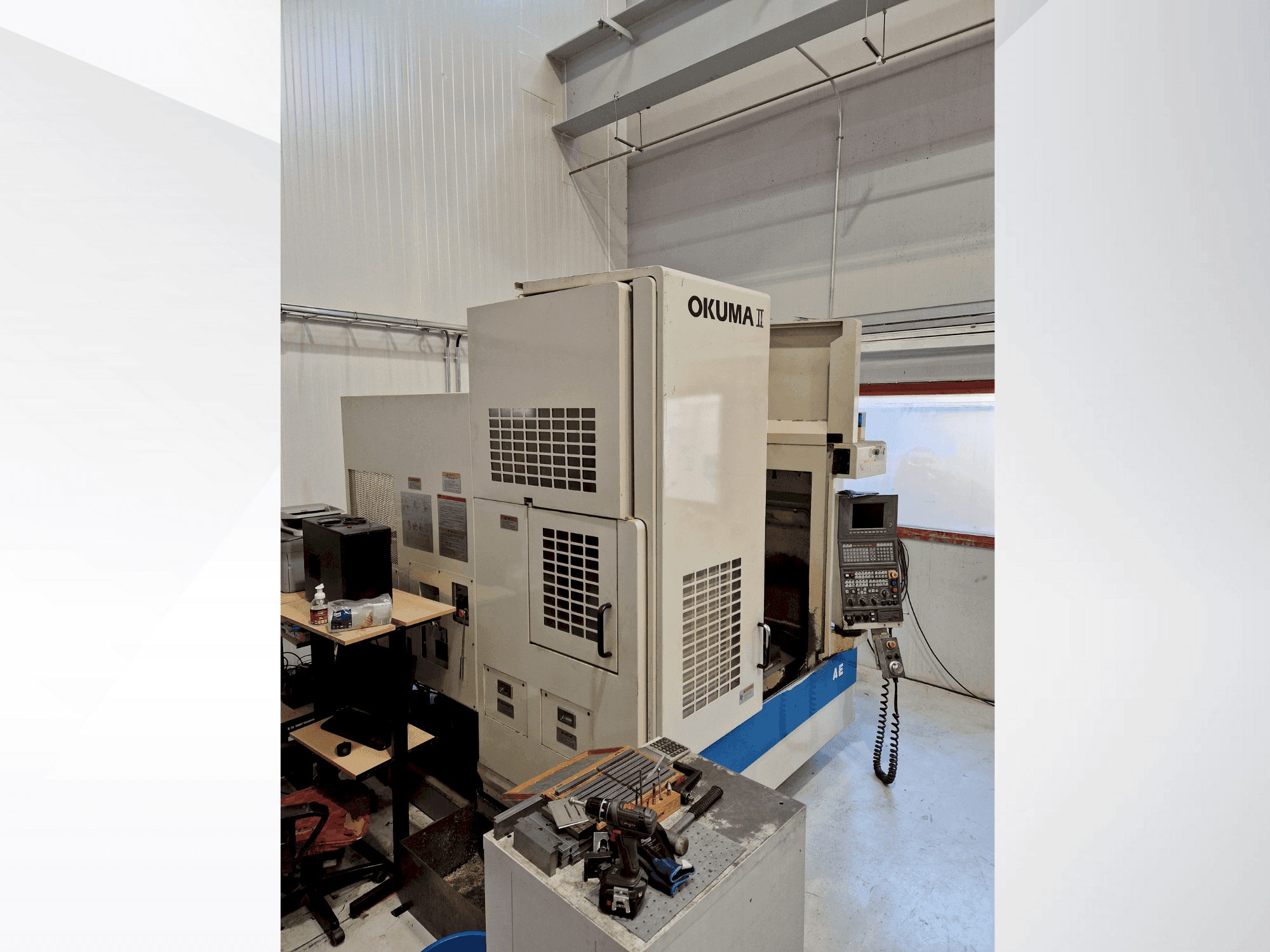 Frontansicht der Okuma MX-45 VAE (1996) Maschine