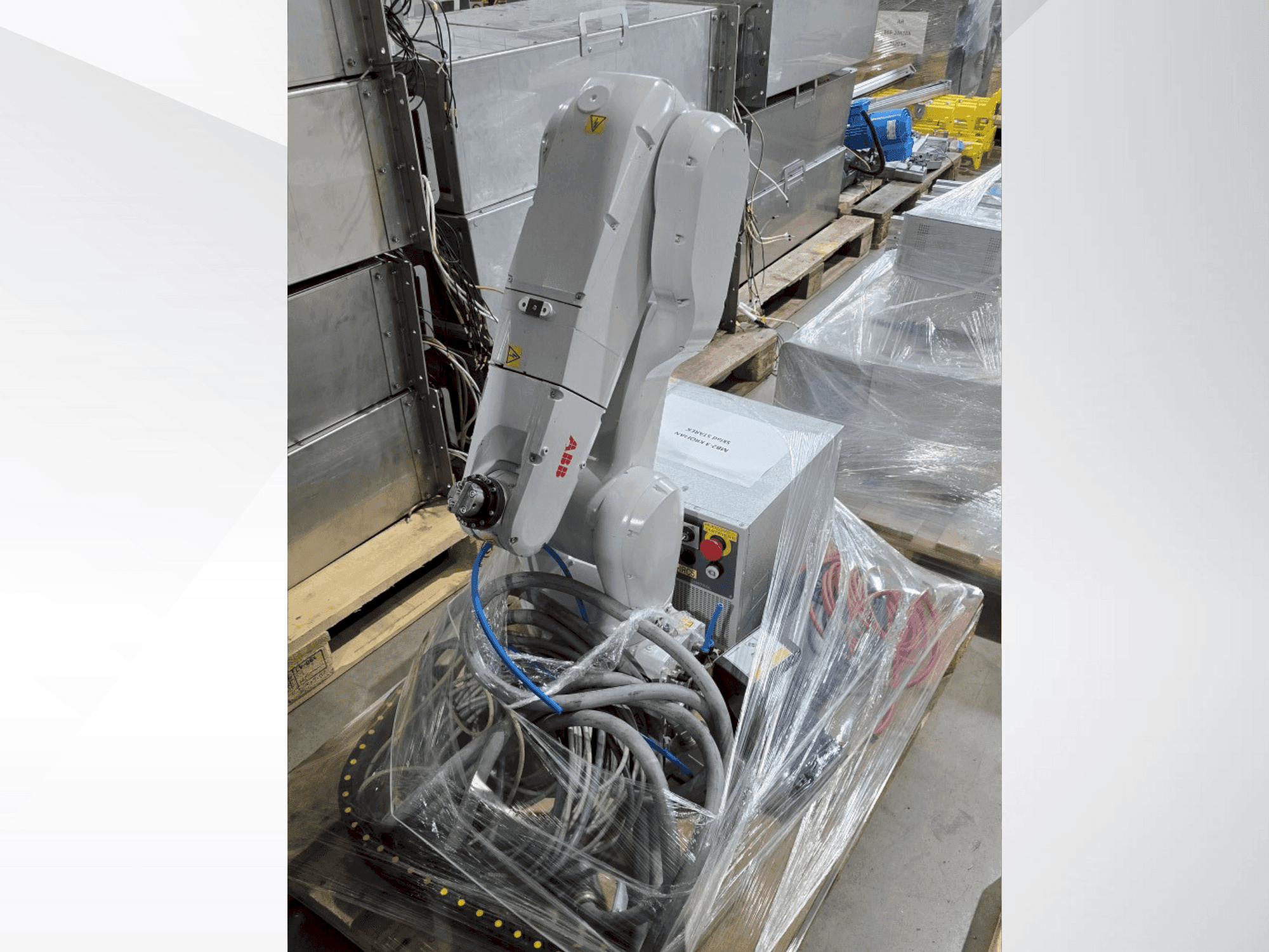 Frontansicht der ABB IRB 1200-5/0.9 (2023) Maschine