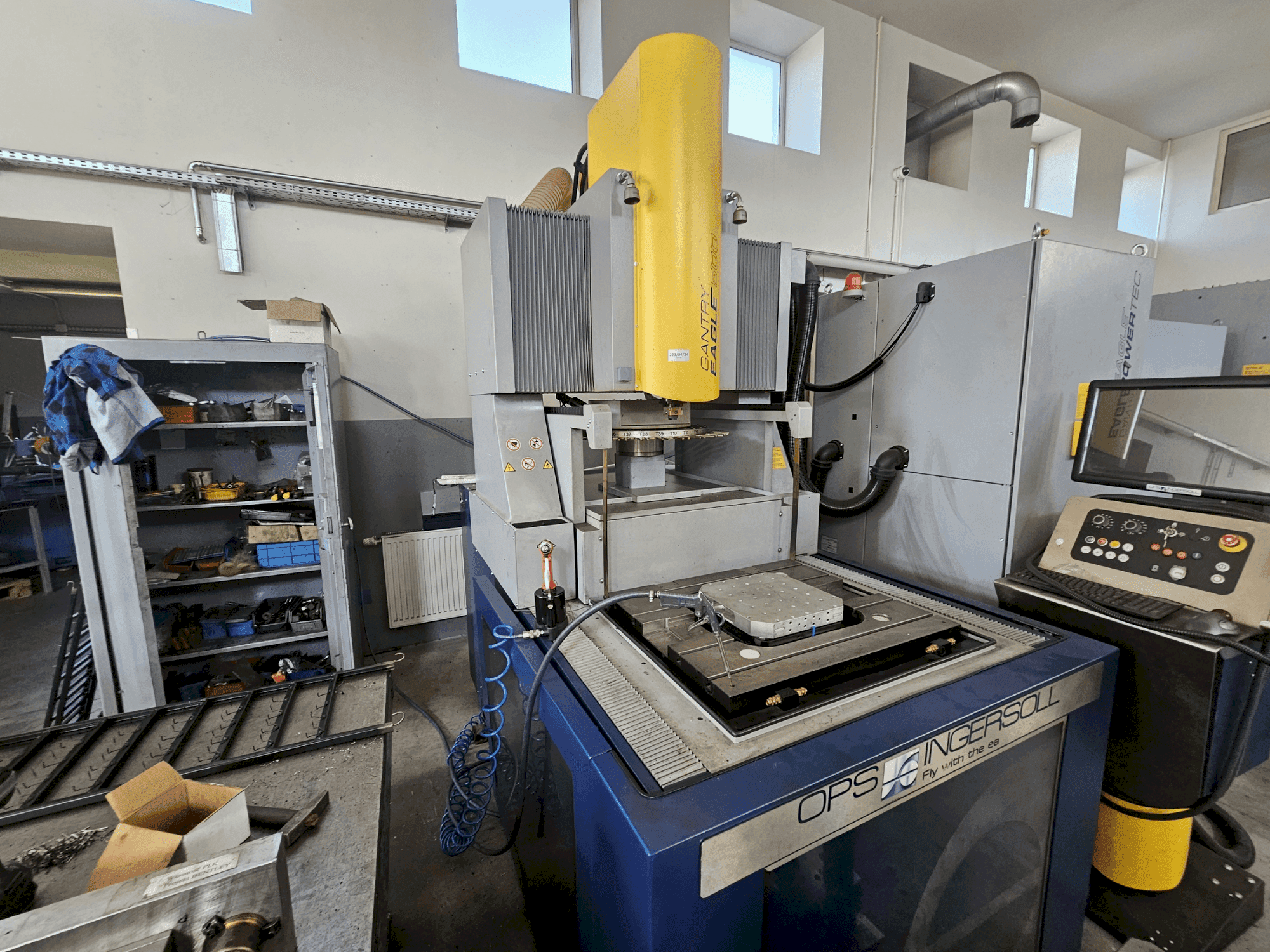 Frontansicht der OPS INGERSOLL Gantry Eagle 500 Maschine