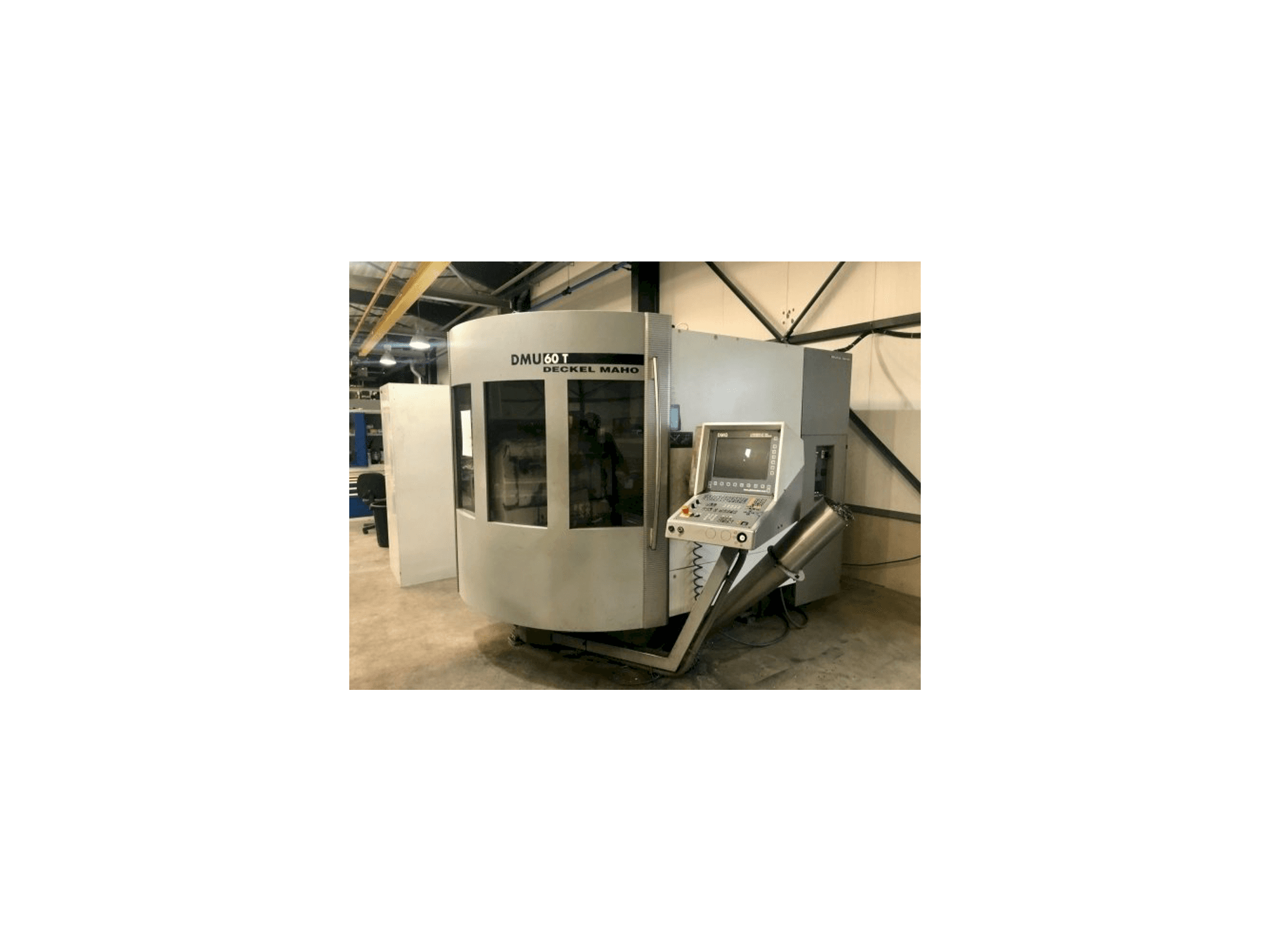 Frontansicht der DECKEL MAHO DMU 60T Maschine