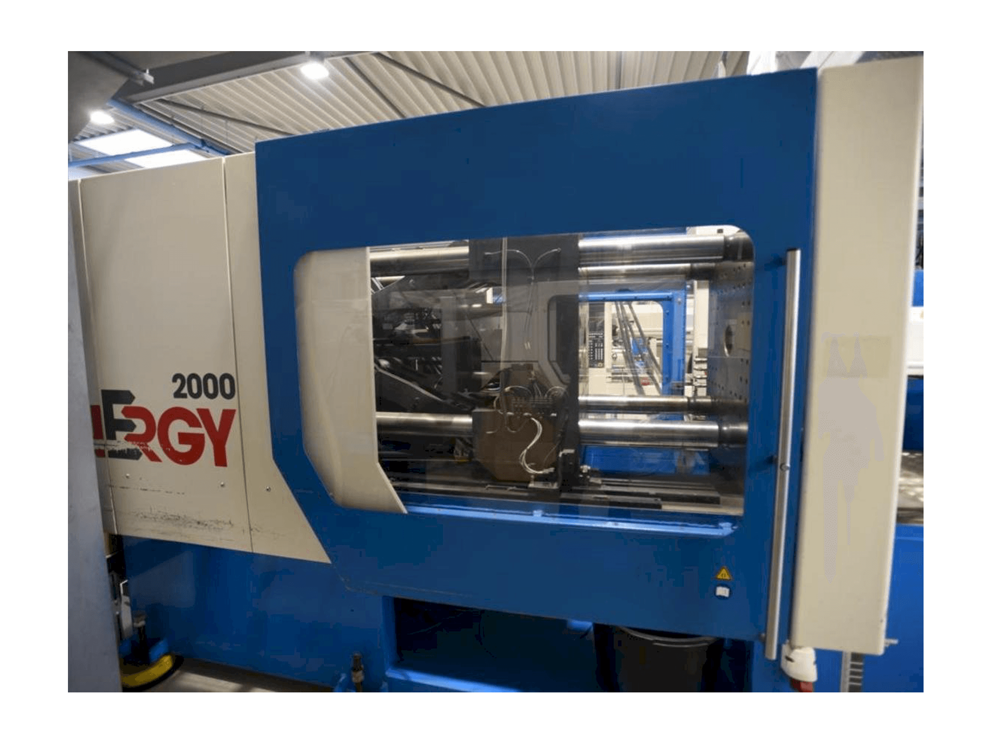 Frontansicht der Netstal SynErgy 2000-460 Maschine
