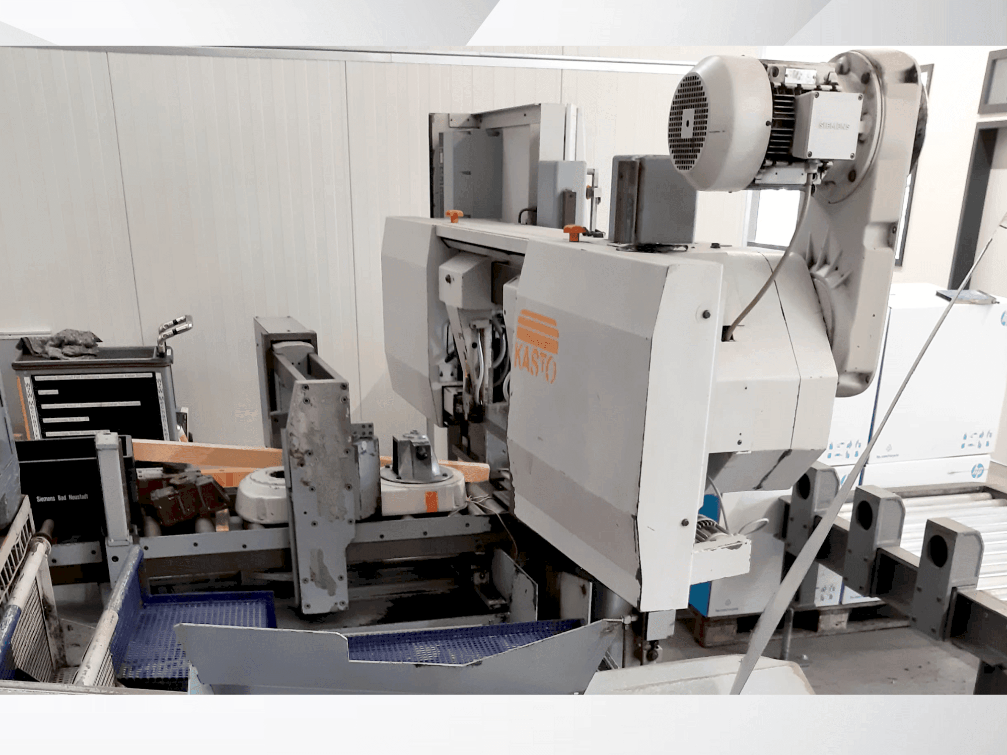 Frontansicht der KASTO HBA 360 AU with Knoll 150 K-1 Maschine