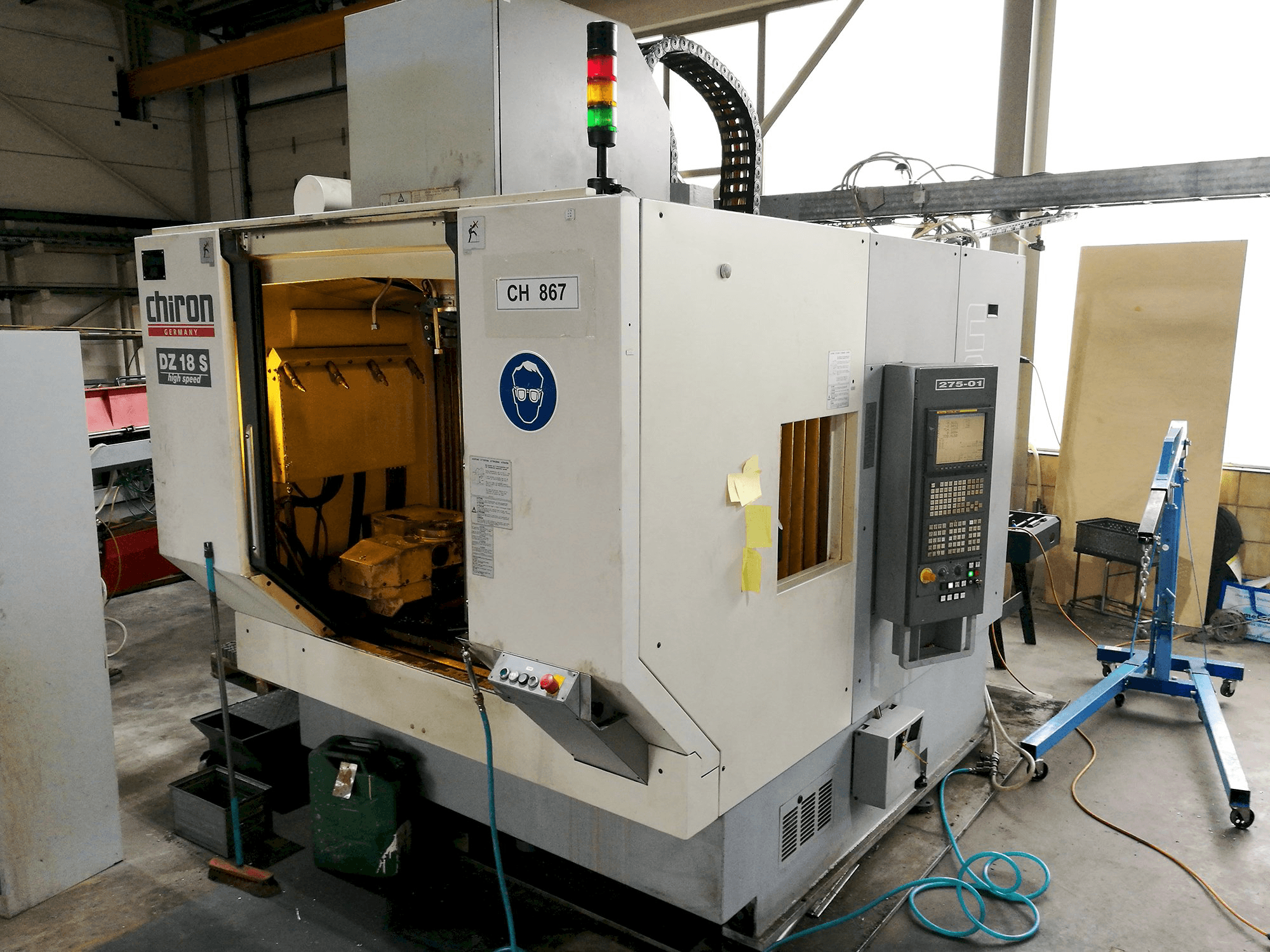 Linke Ansicht der Chiron DZ 18 S Maschine