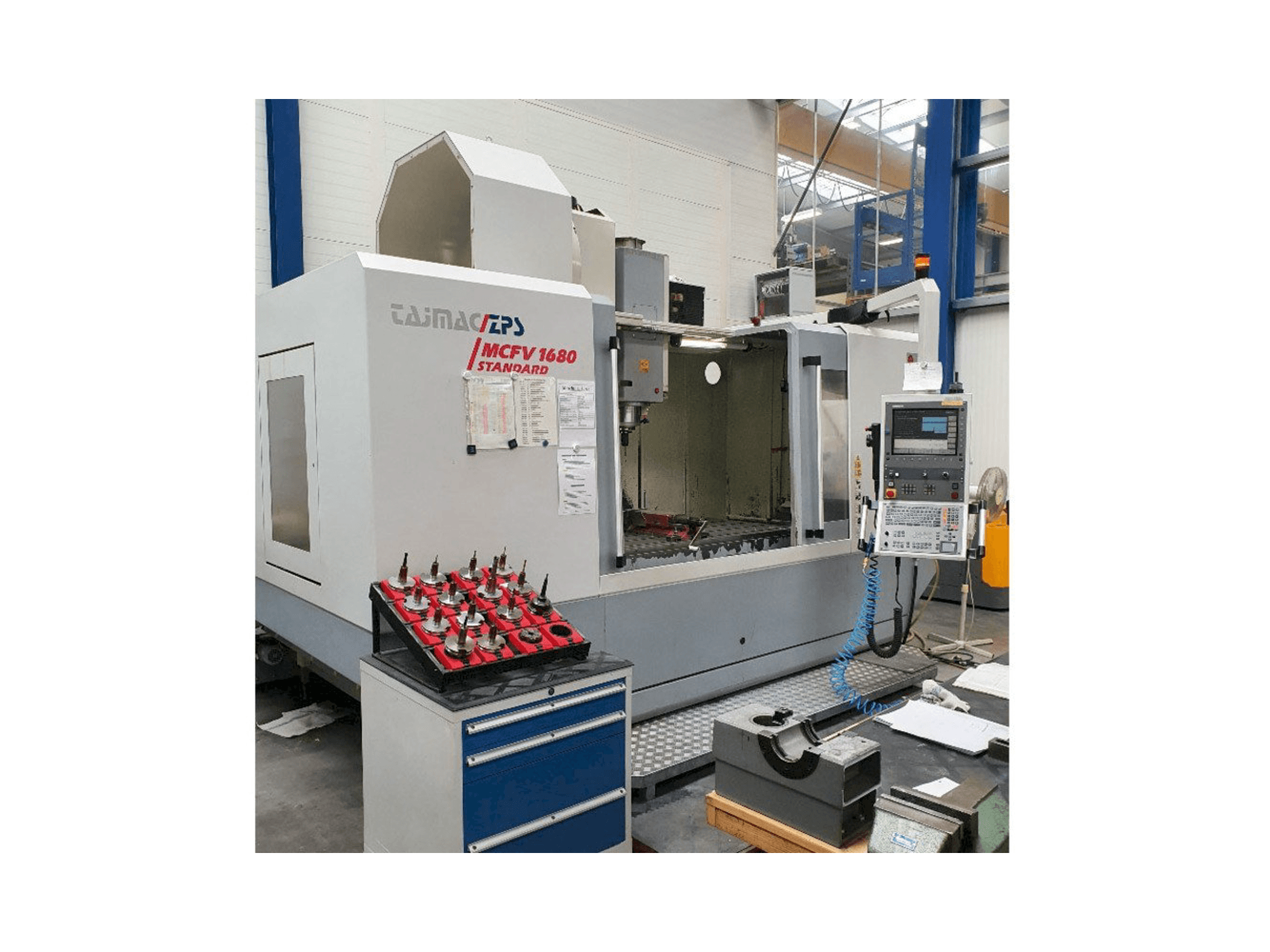 Frontansicht der ZPS MCFV 1680 Maschine