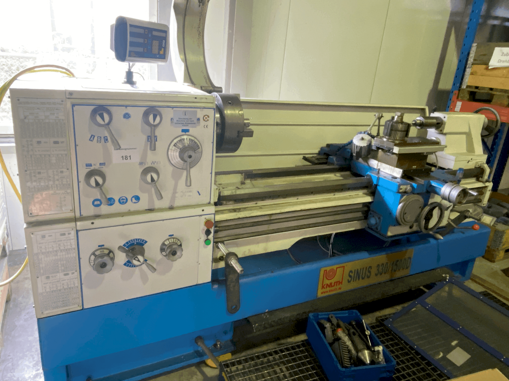 Frontansicht der KNUTH SINUS 330/1500 D Maschine