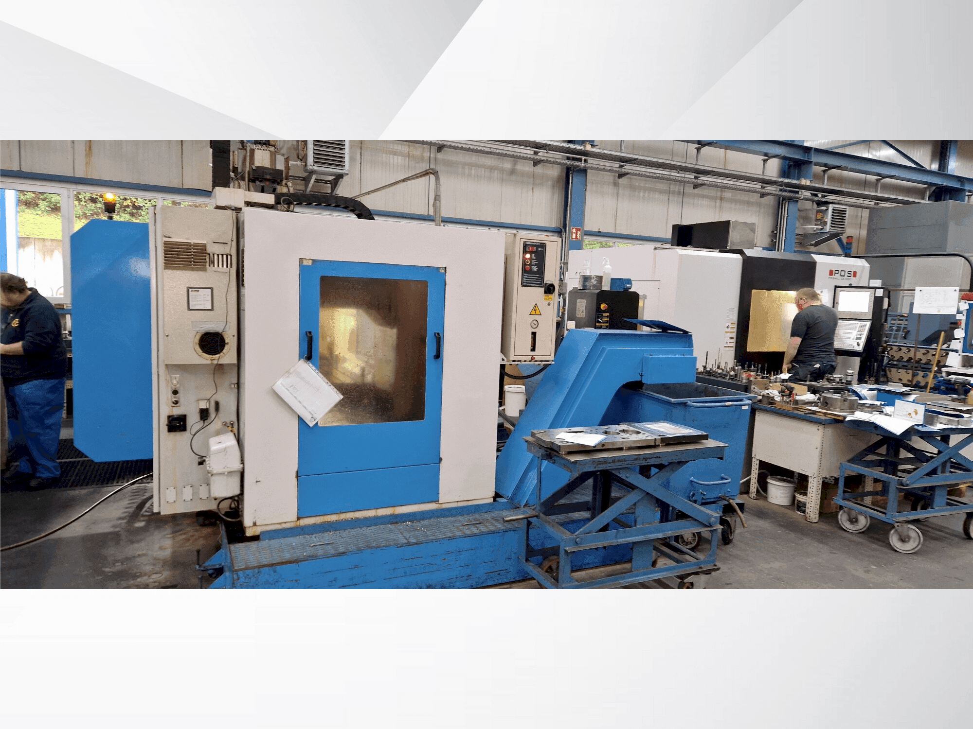 Frontansicht der KONDIA HM-2010 Maschine