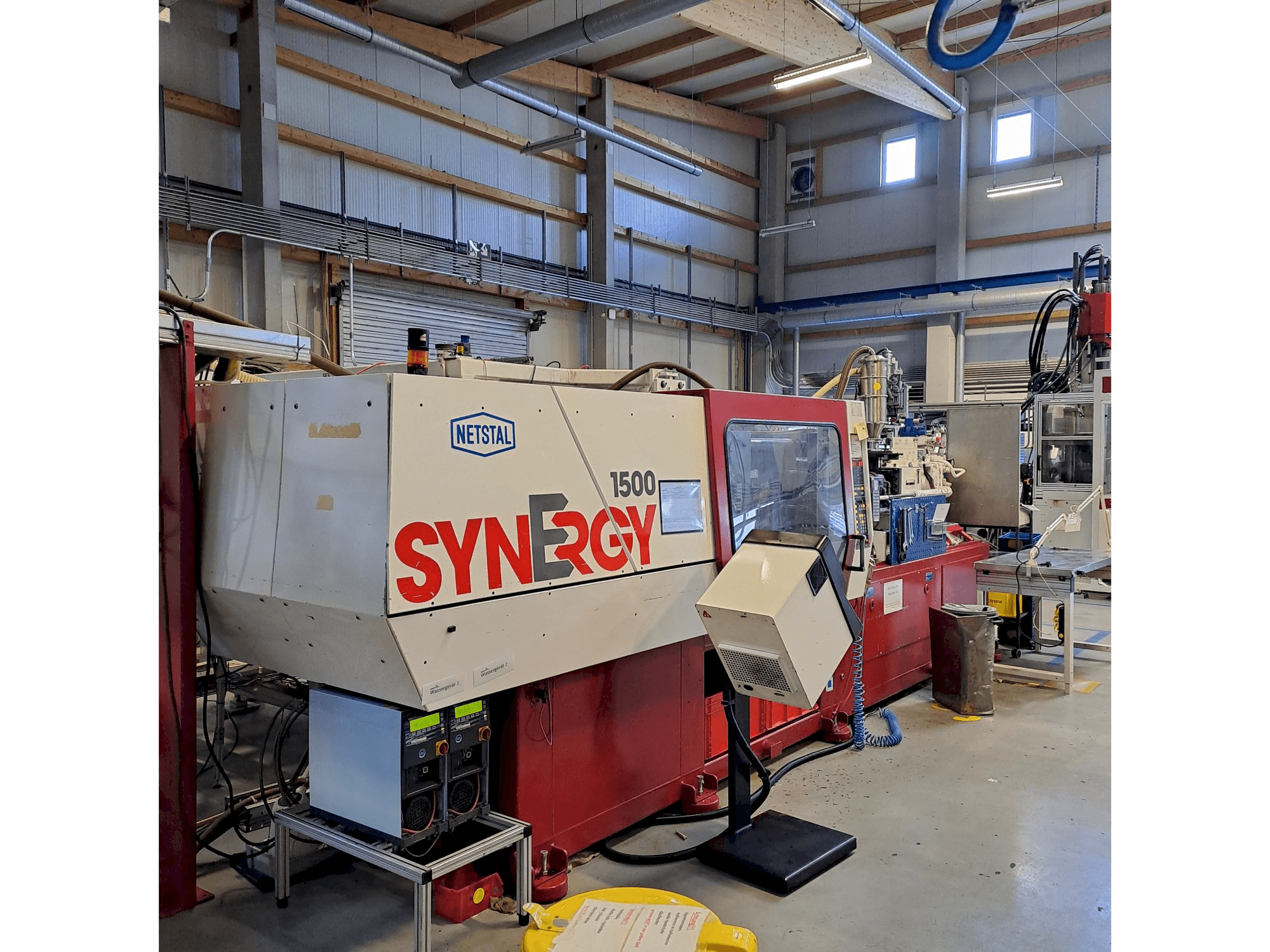 Frontansicht der Netstal S 1500 - 460 Maschine