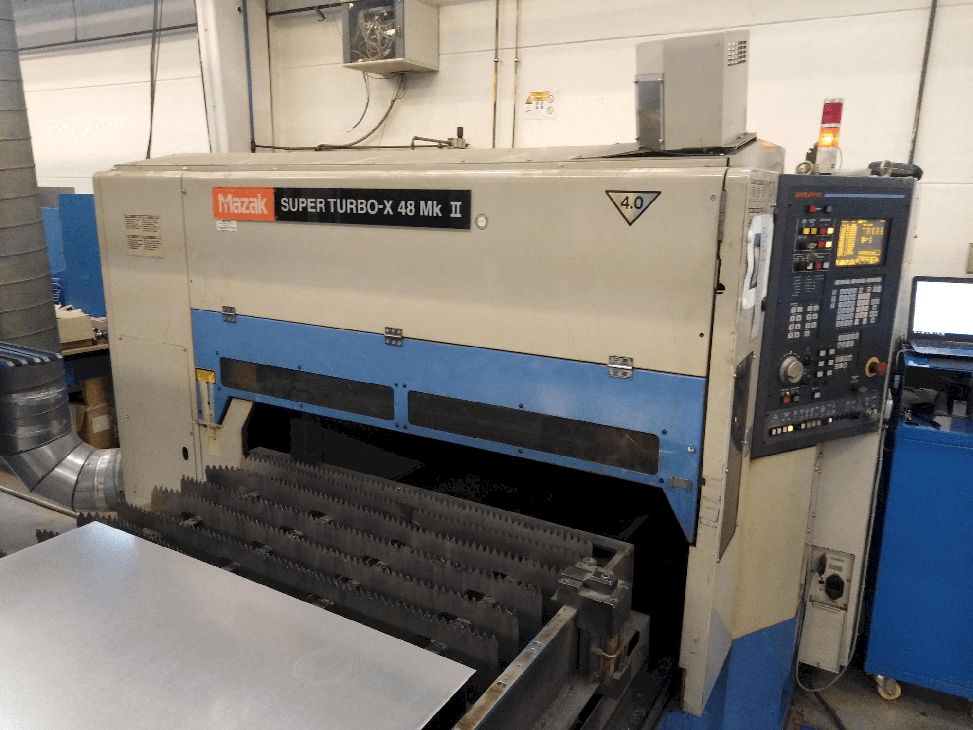 Frontansicht der Mazak stx-48 Mark II Maschine