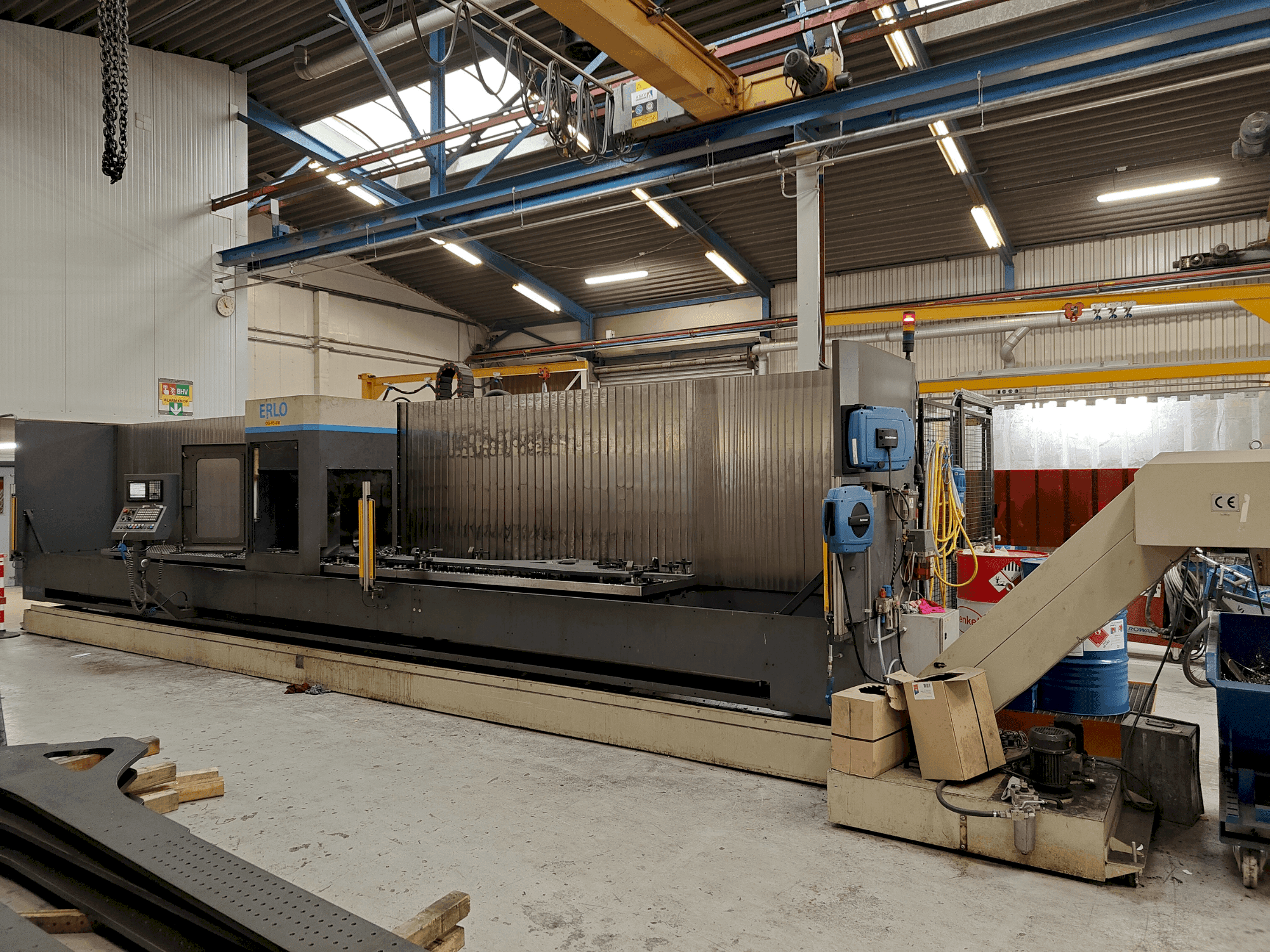 Frontansicht der Erlo TH-40 Maschine