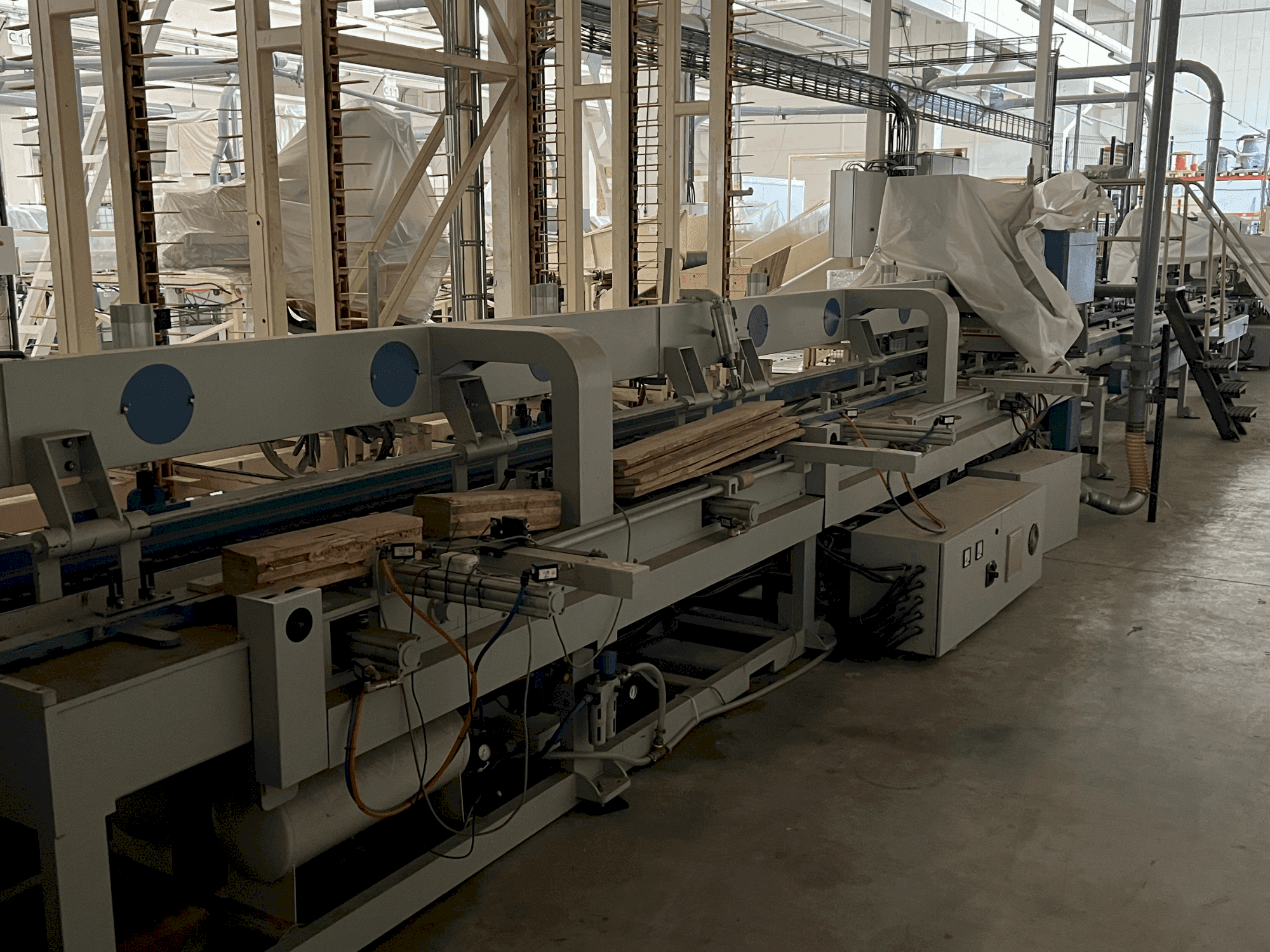 Frontansicht der Other FURNIMATE SAT-660-F (2018) Maschine