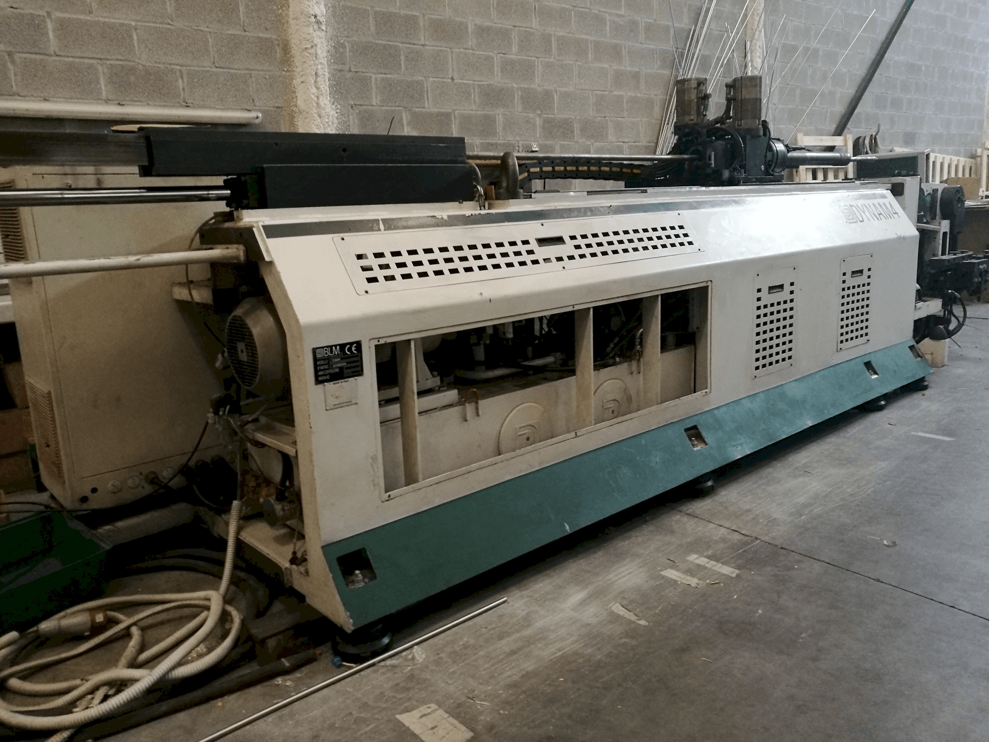 Linke Ansicht der BLM DYNAM 4 Maschine