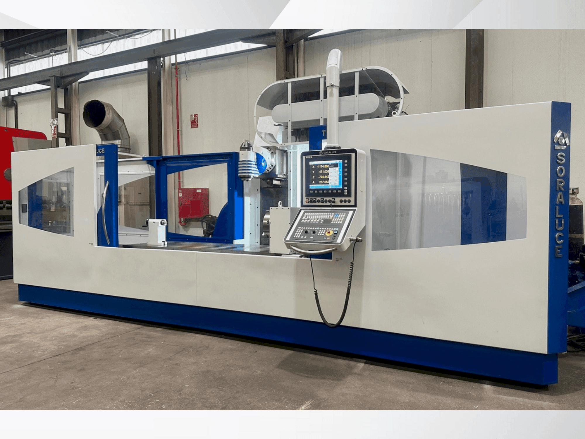 Frontansicht der Soraluce TA-25A Maschine