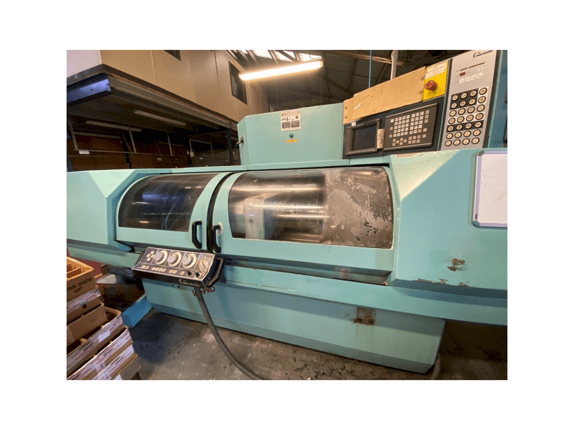 Frontansicht der STUDER S30 lean Pro Maschine