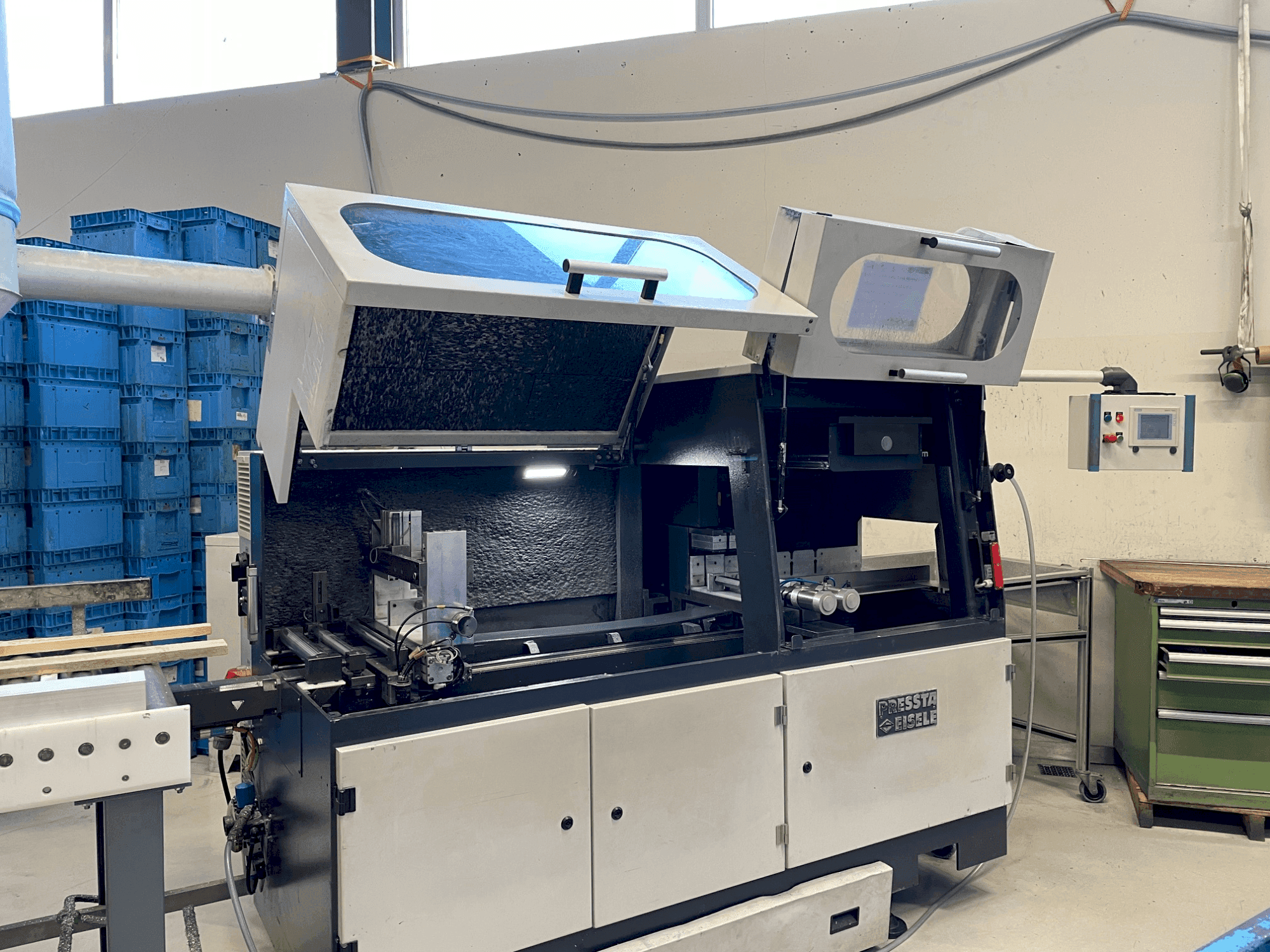 Frontansicht der Other 600 R Maschine