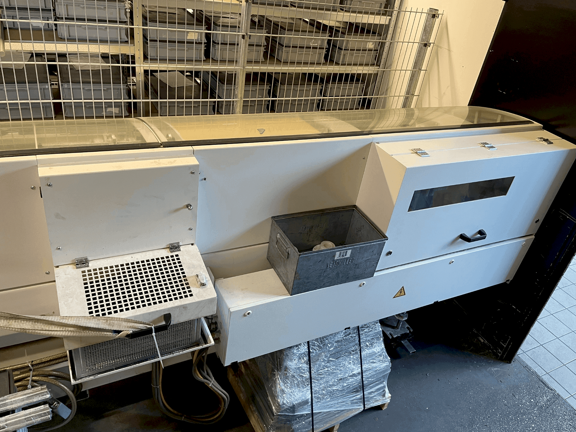 Frontansicht der BREUNING PROFImat 80.8*270/8 Maschine