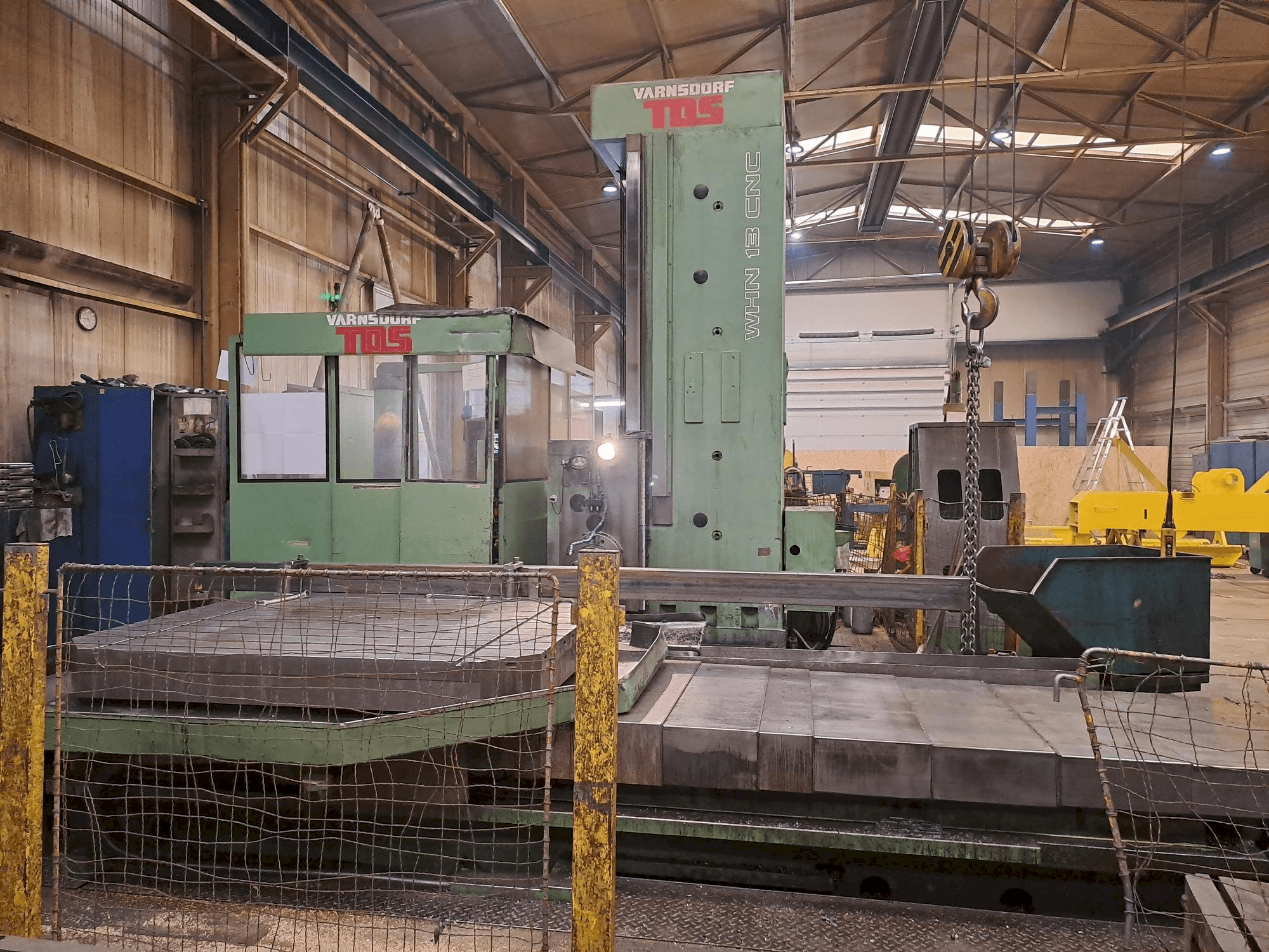 Frontansicht der TOS WHN 13 CNC Maschine