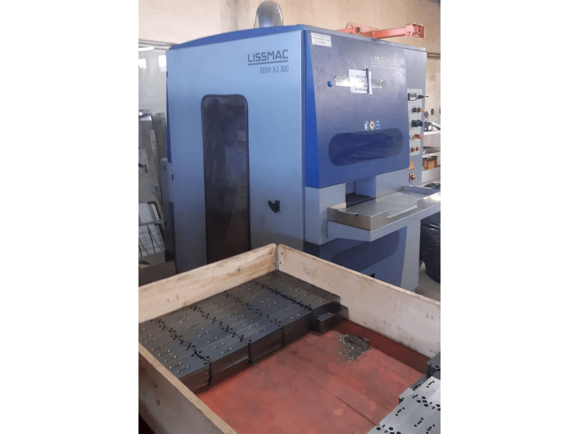Frontansicht der LISSMAC SBM-XS 300 Maschine