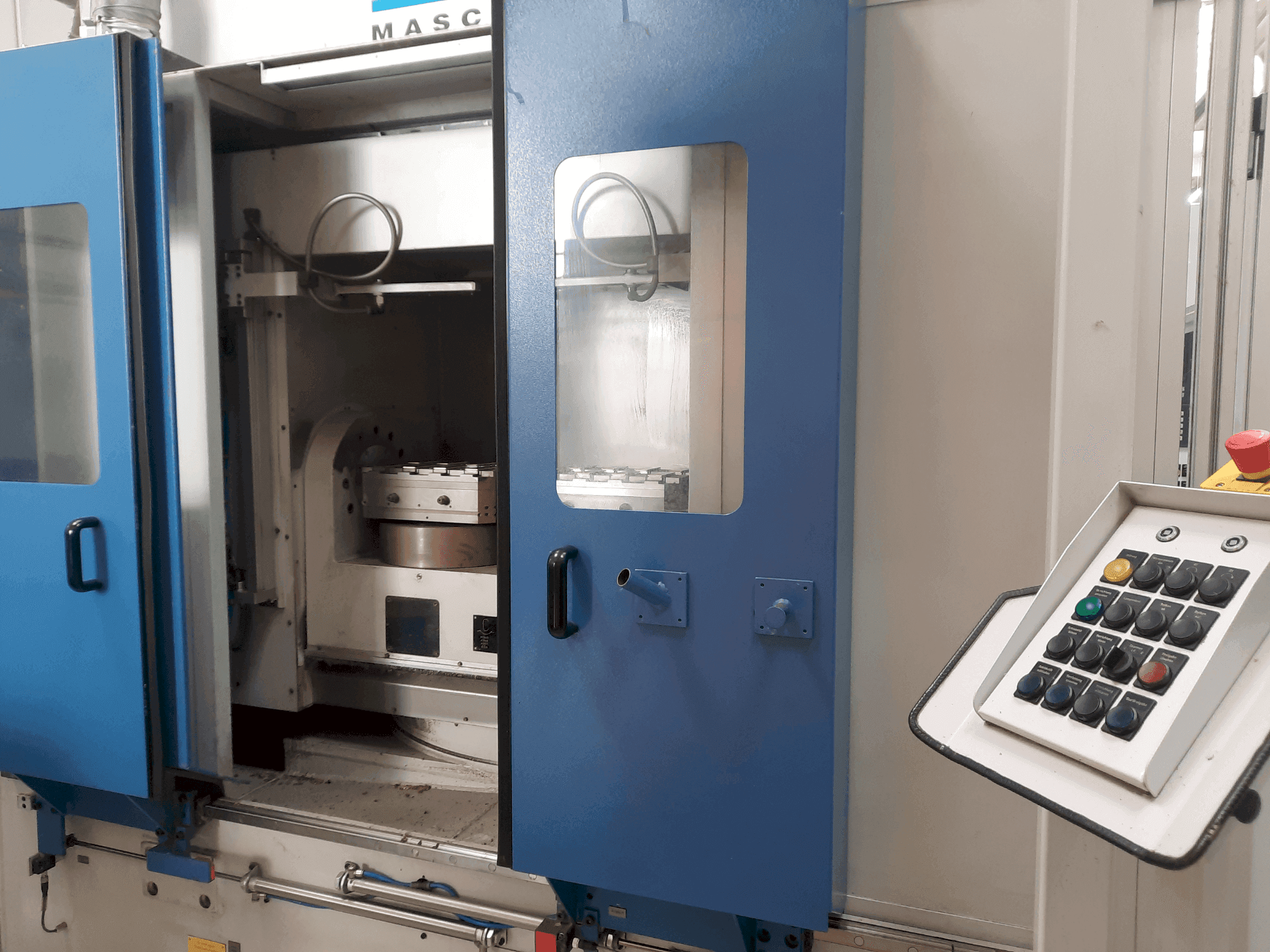 Frontansicht der SCHMID SE 371 Maschine