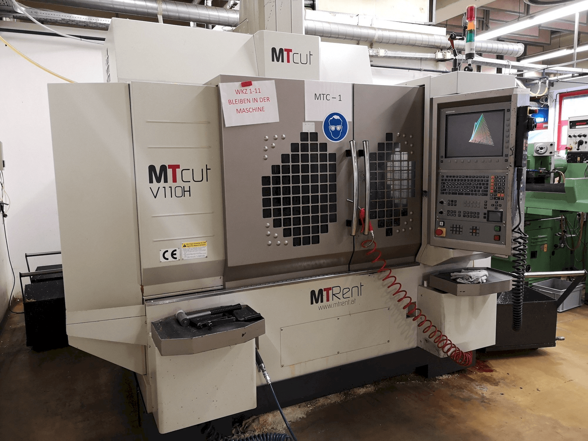 Frontansicht der MT Cut V110H Maschine