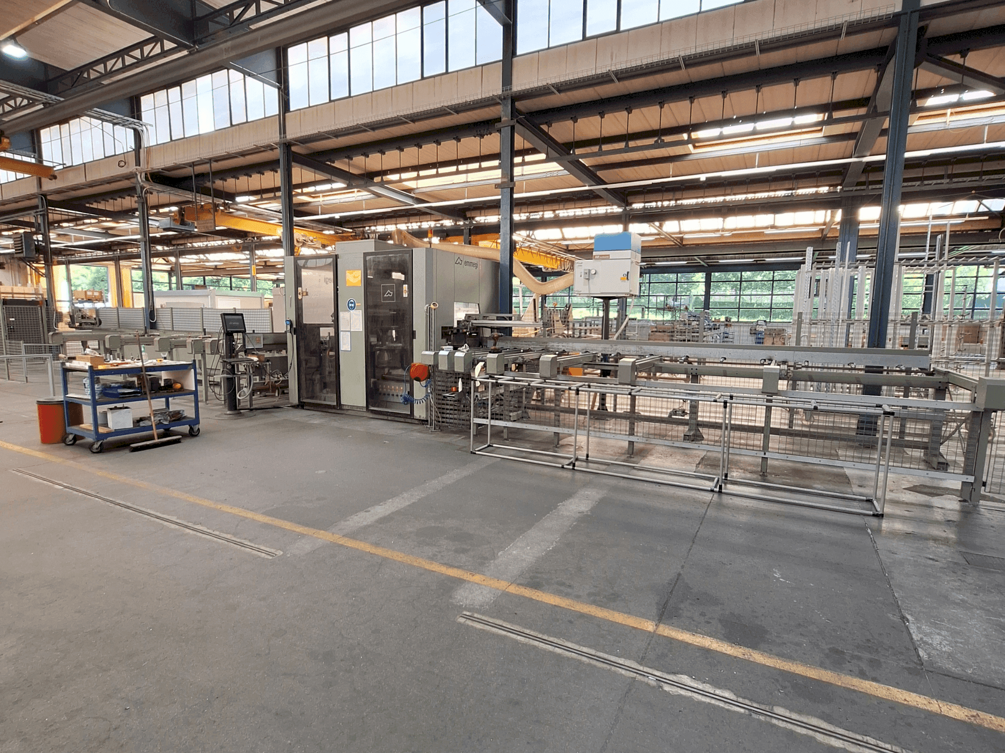 Frontansicht der Emmegi Quadra L1 Maschine