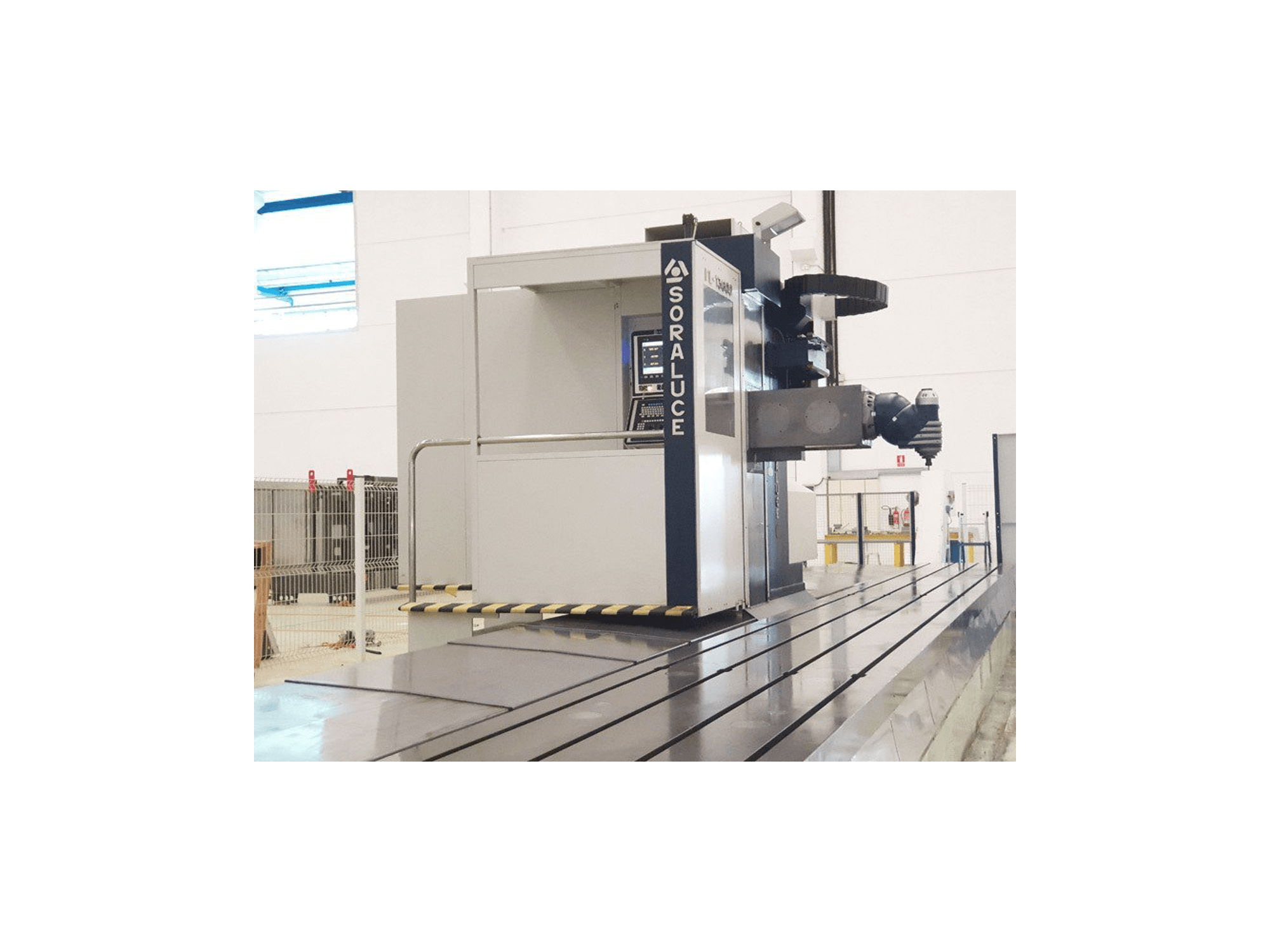 Frontansicht der Soraluce FL-13000 Maschine