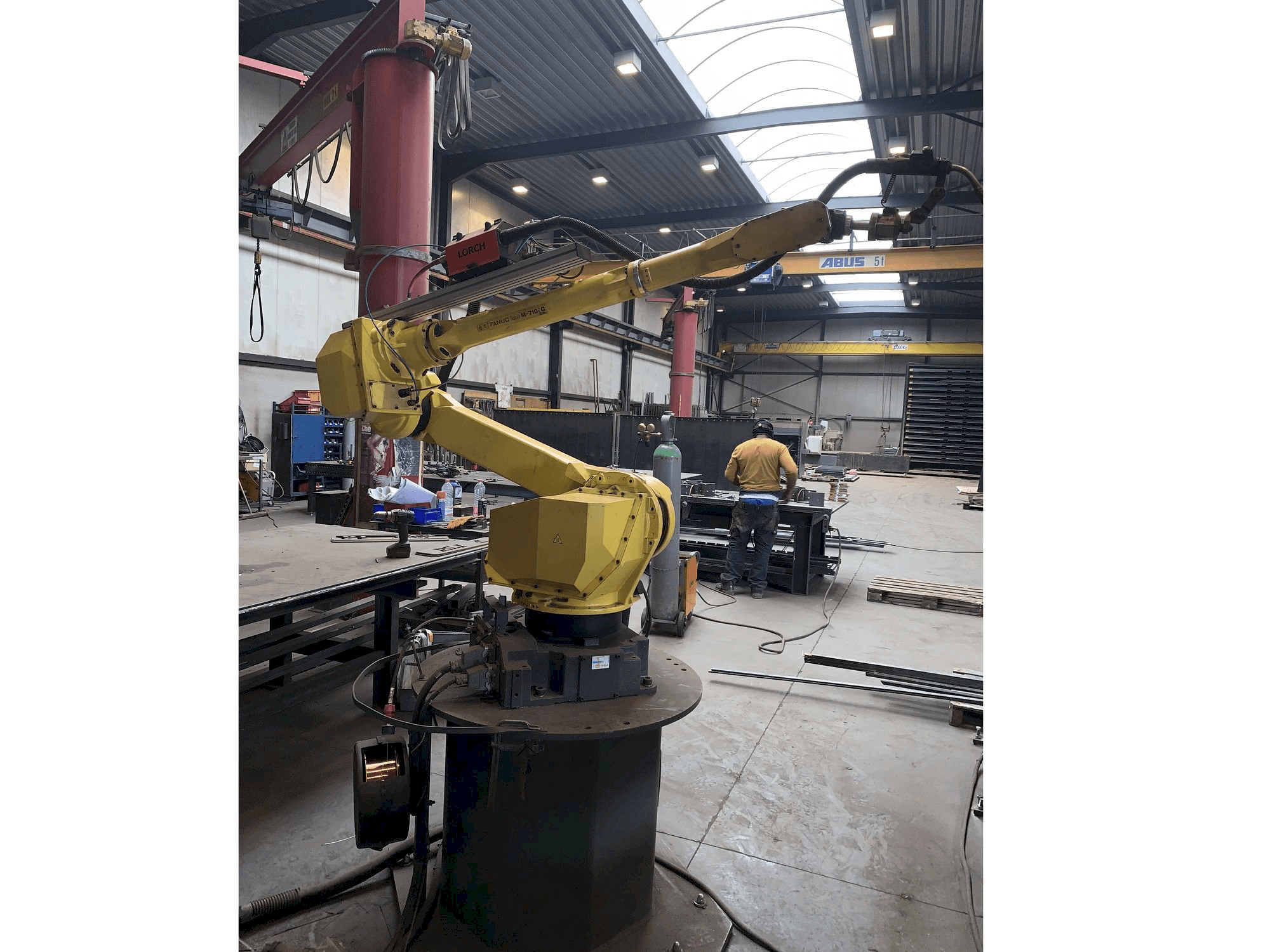 Frontansicht der FANUC M-710 iC 20L Maschine