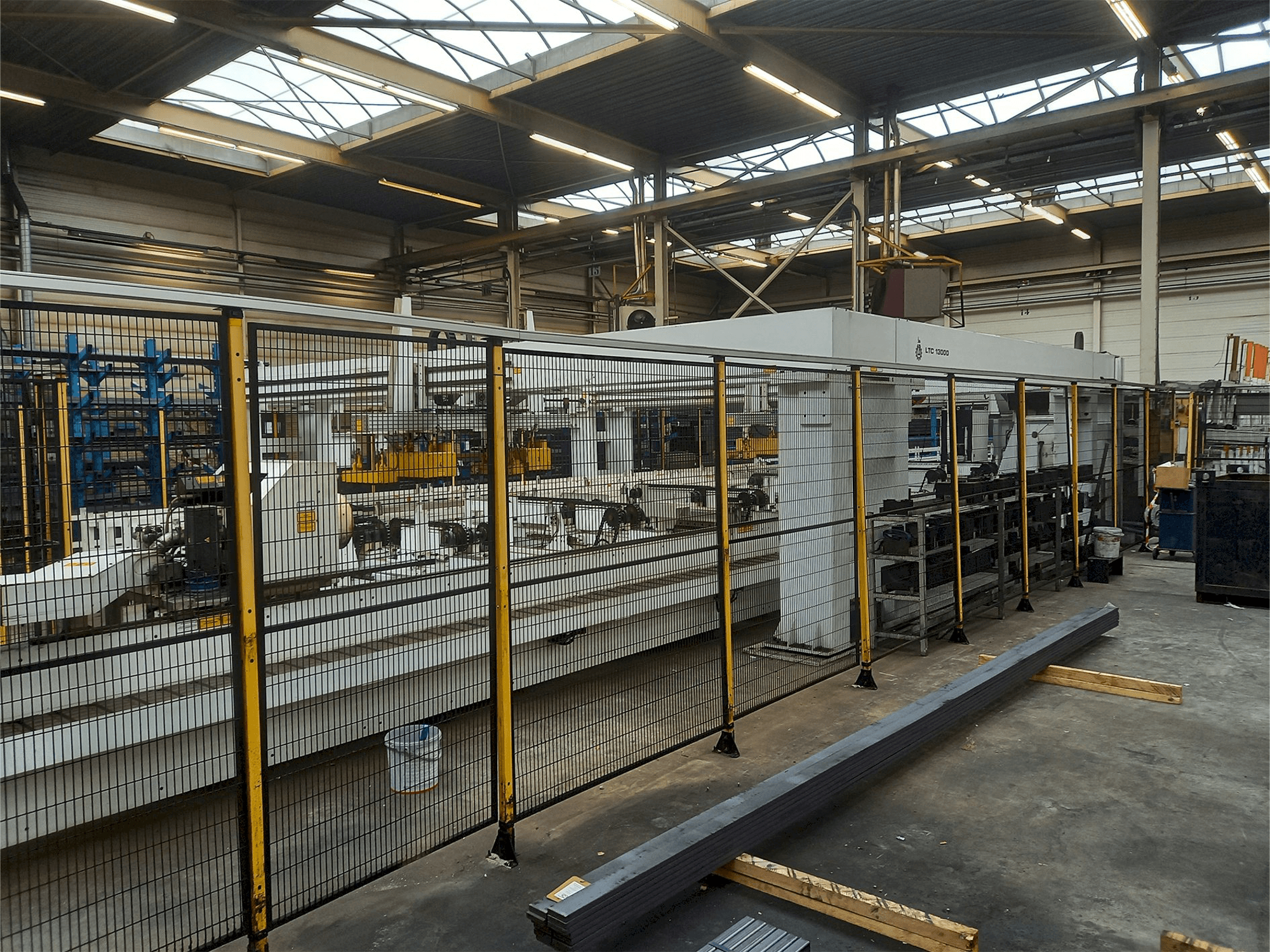 Frontansicht der Balliu LTC 13000 Maschine