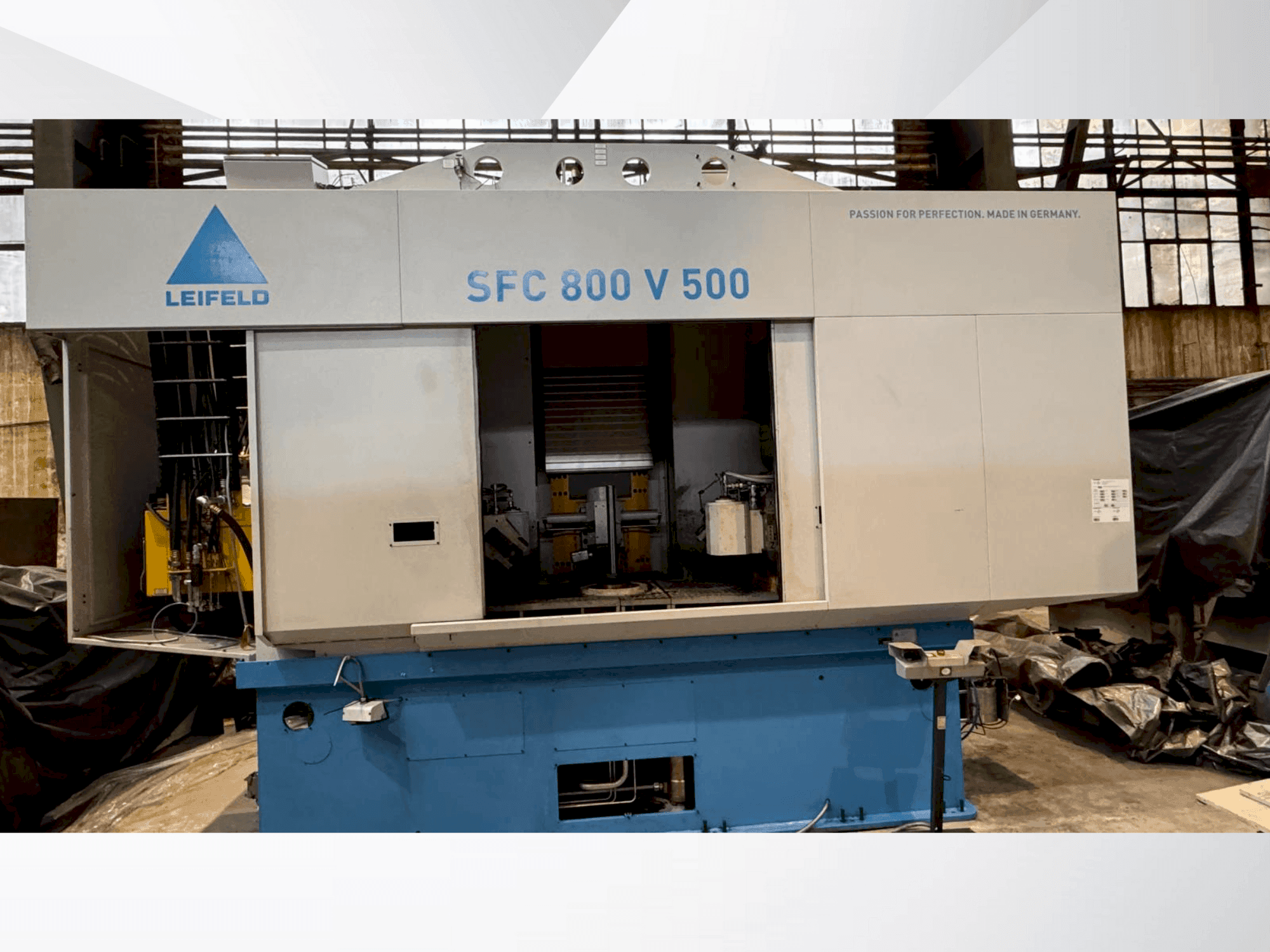 Frontansicht der LEIFELD SFC 800 V 500 Maschine