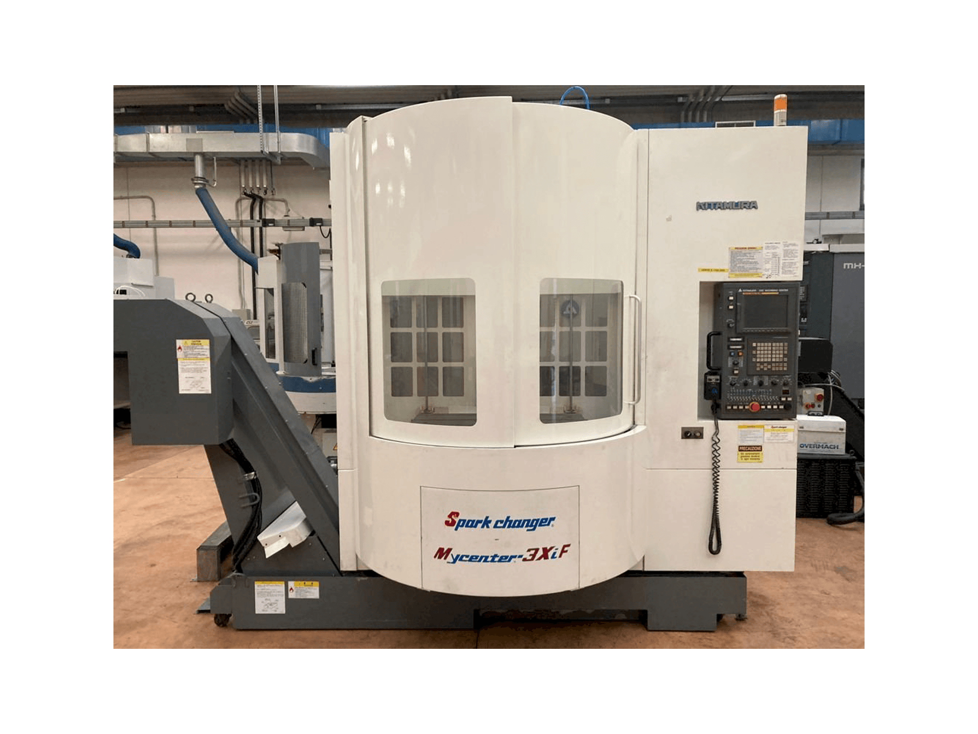 Frontansicht der Kitamura Spark Mycenter 3XiF Maschine