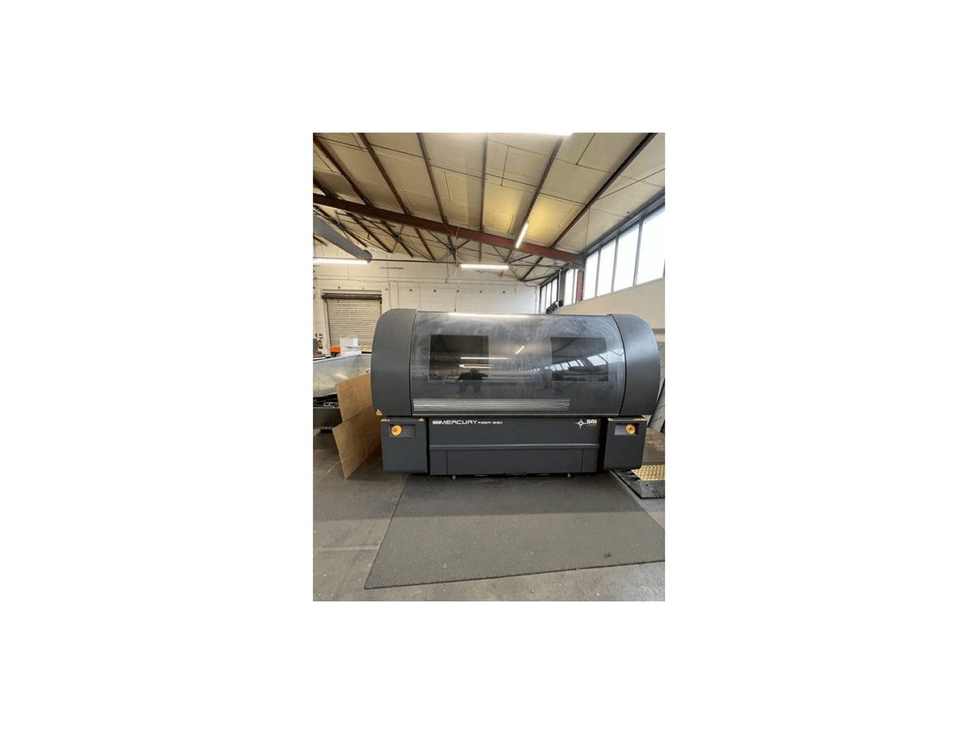 Frontansicht der SEI Laser Mercury 1560 Maschine