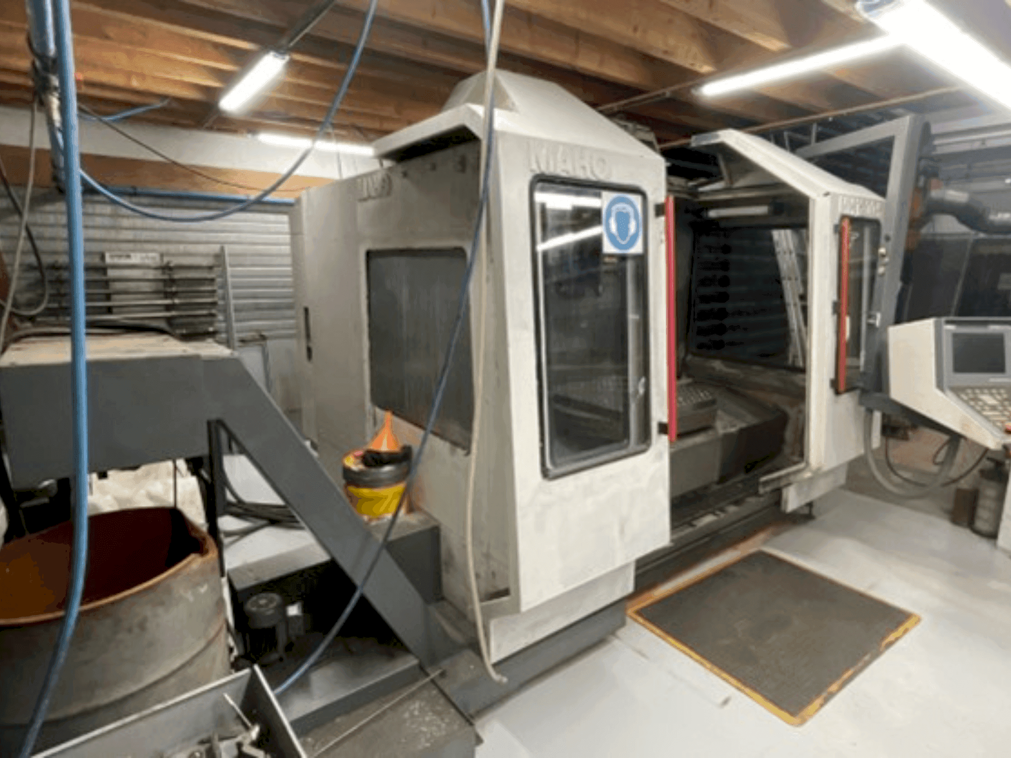 Frontansicht der MAHO MH1200S Maschine