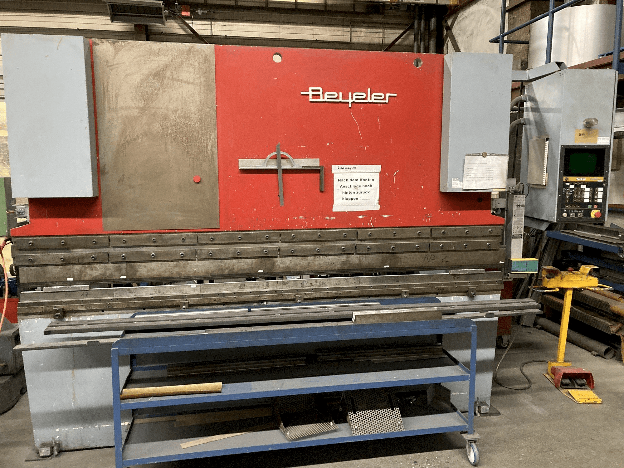 Frontansicht der BEYELER M3 Maschine