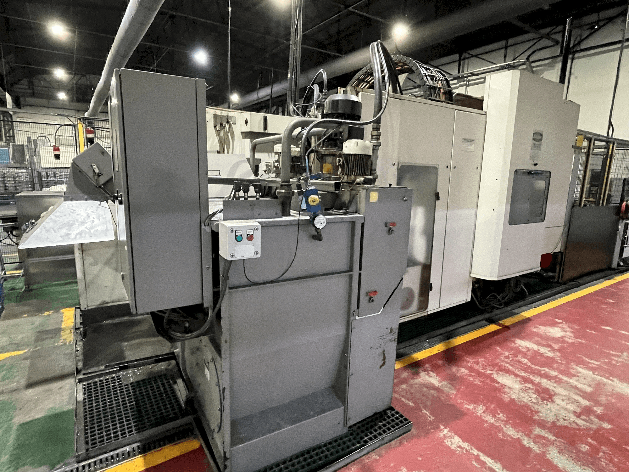 Frontansicht der HELLER MC25 Uni-Pro Maschine