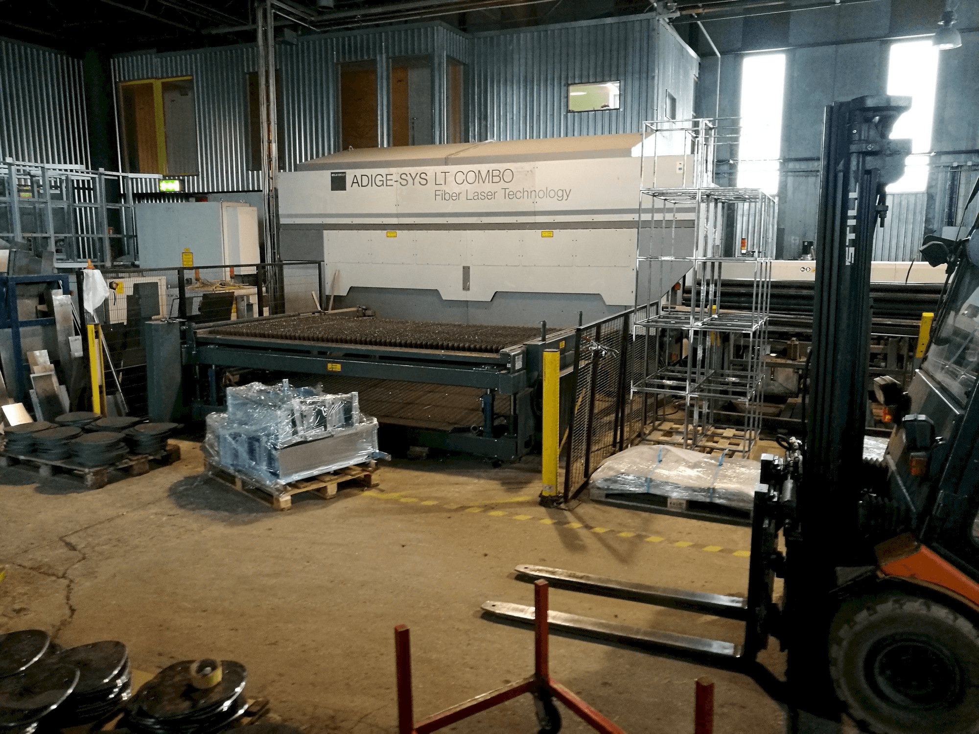 Frontansicht der BLM ADIGE LT COMBO Maschine